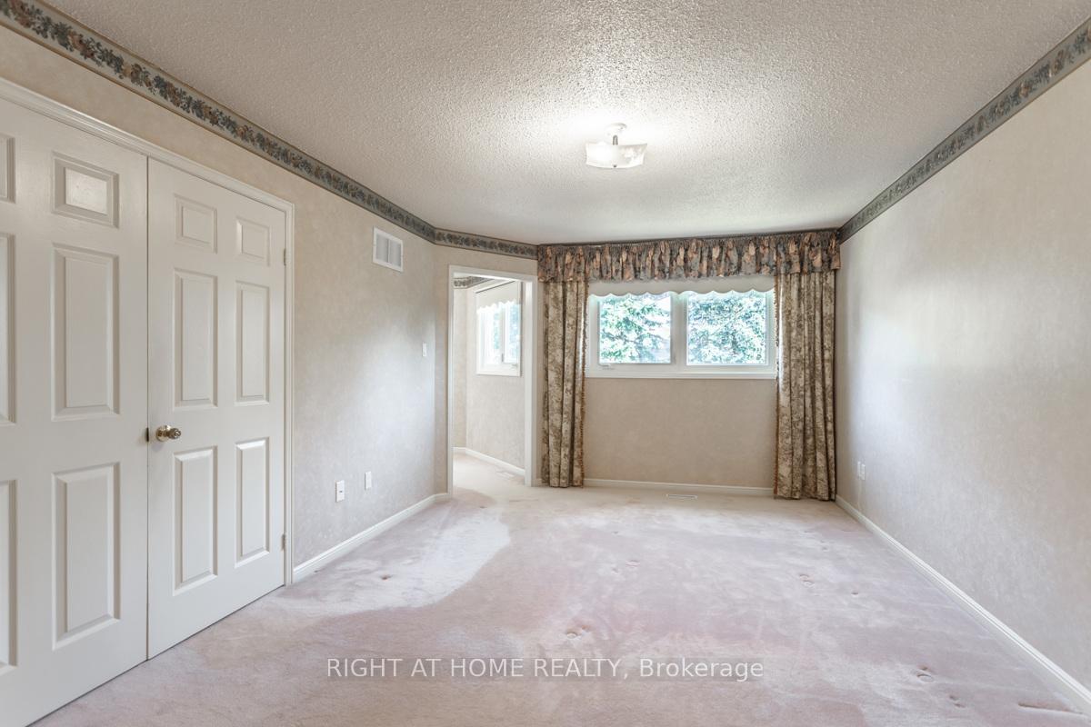 Photo 15 of 32 Hemlock Drive, Markham, Raymerville — HOMEH
