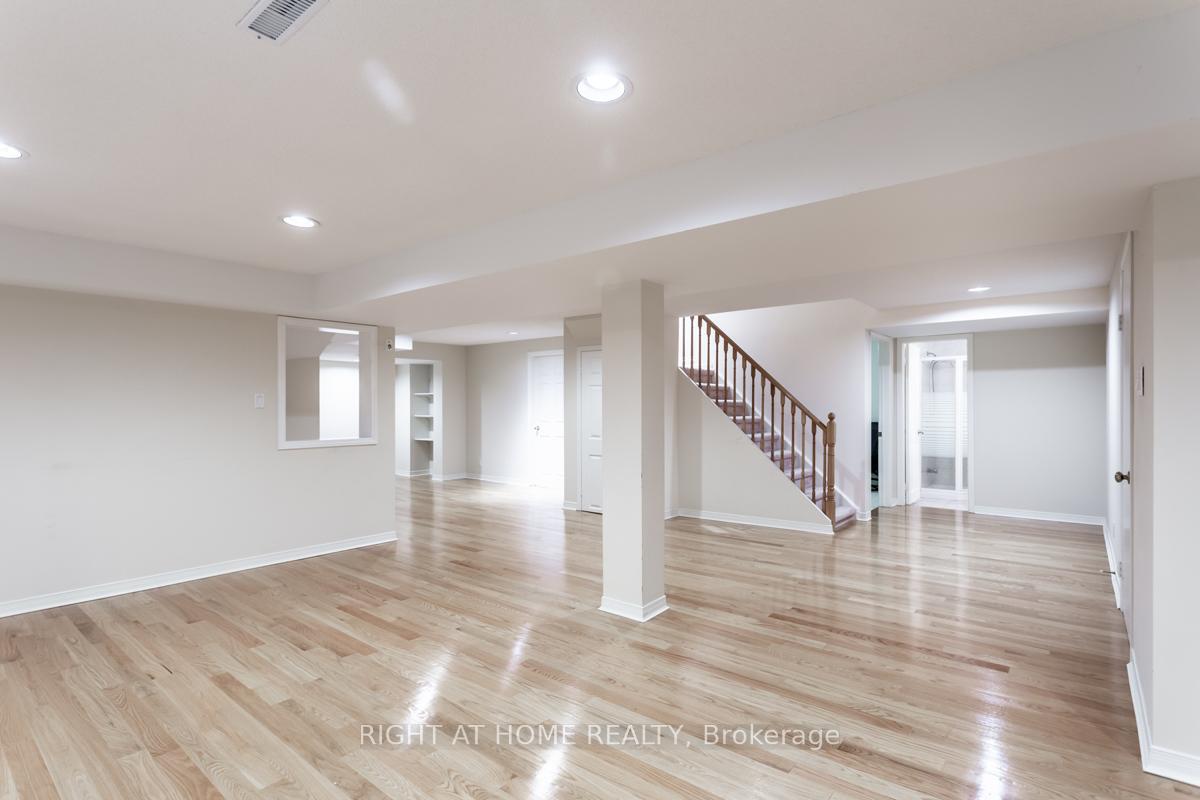 Photo 21 of 32 Hemlock Drive, Markham, Raymerville — HOMEH