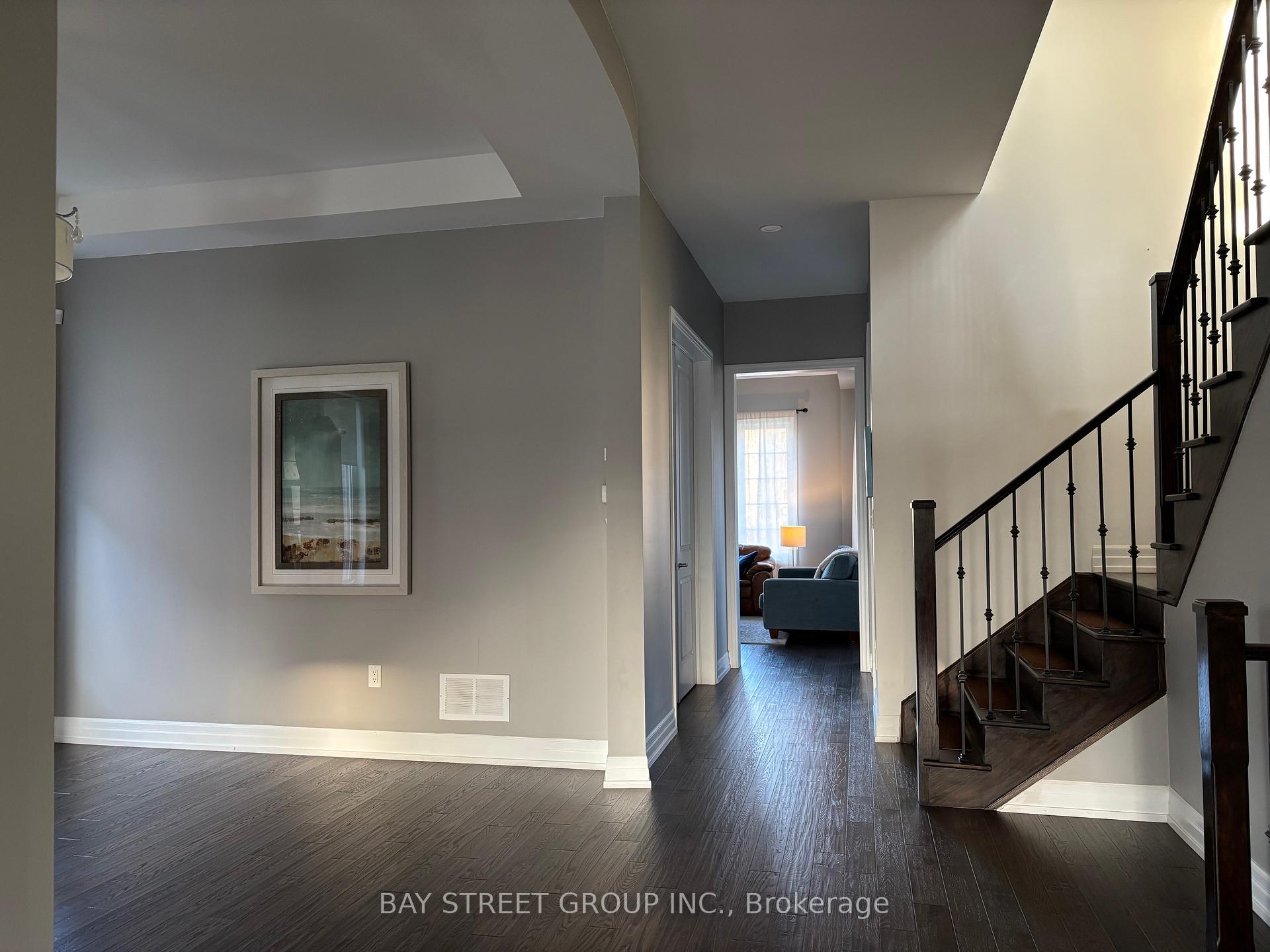 Photo 3 of 46 Blenheim Circle, Whitby, Rural Whitby — HOMEH