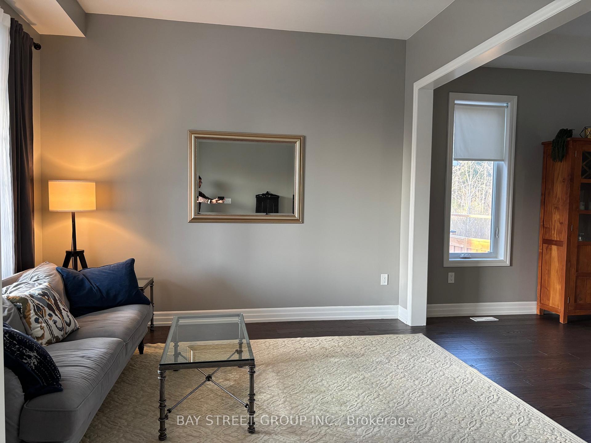 Photo 5 of 46 Blenheim Circle, Whitby, Rural Whitby — HOMEH