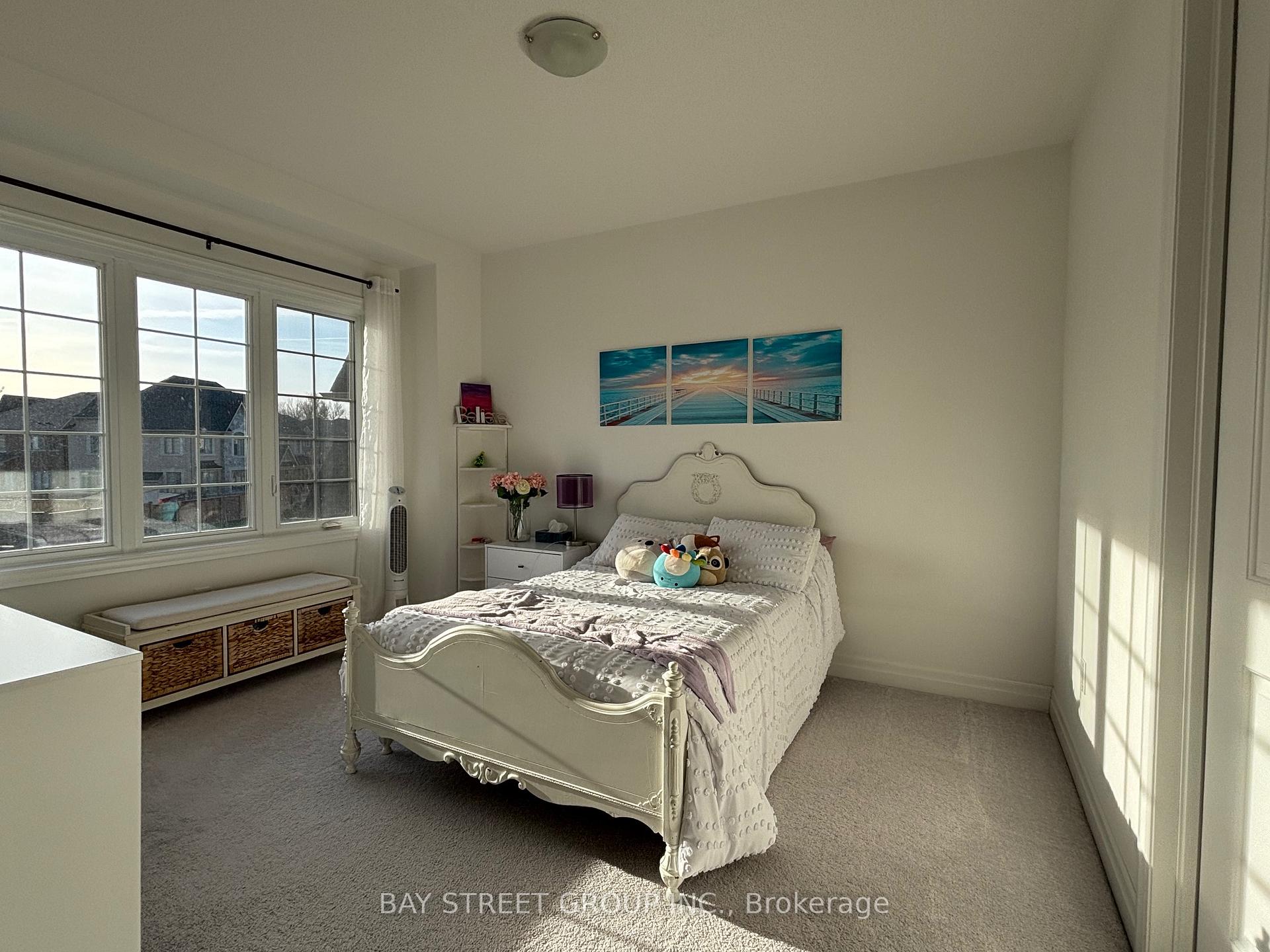Photo 9 of 46 Blenheim Circle, Whitby, Rural Whitby — HOMEH