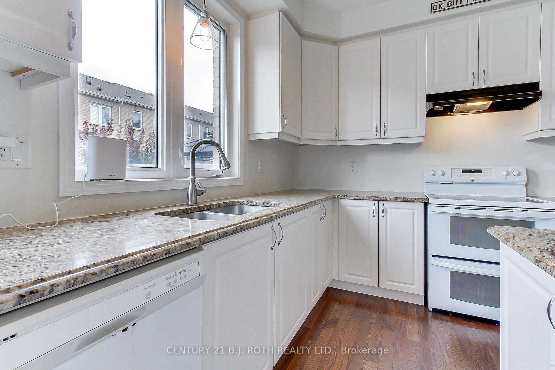 Photo 10 of 20 Clifford Dalton Drive, Aurora, Rural Aurora — HOMEH