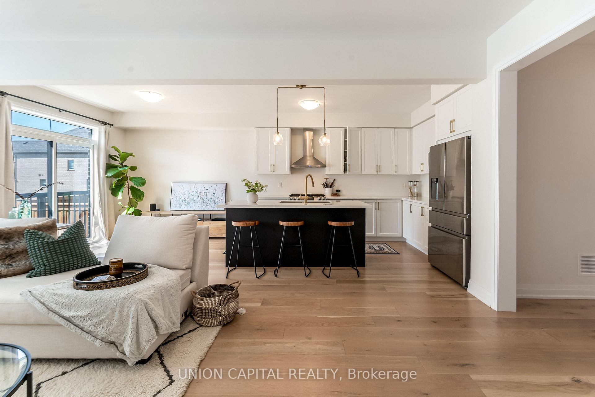 Photo 2 of 41 Auckland Drive, Whitby, Rural Whitby — HOMEH