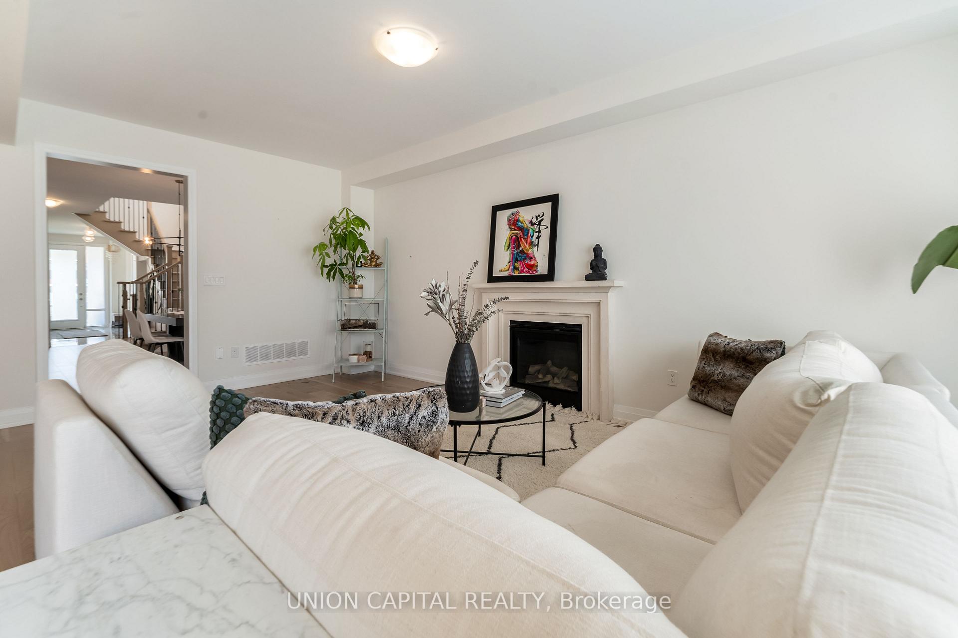 Photo 8 of 41 Auckland Drive, Whitby, Rural Whitby — HOMEH