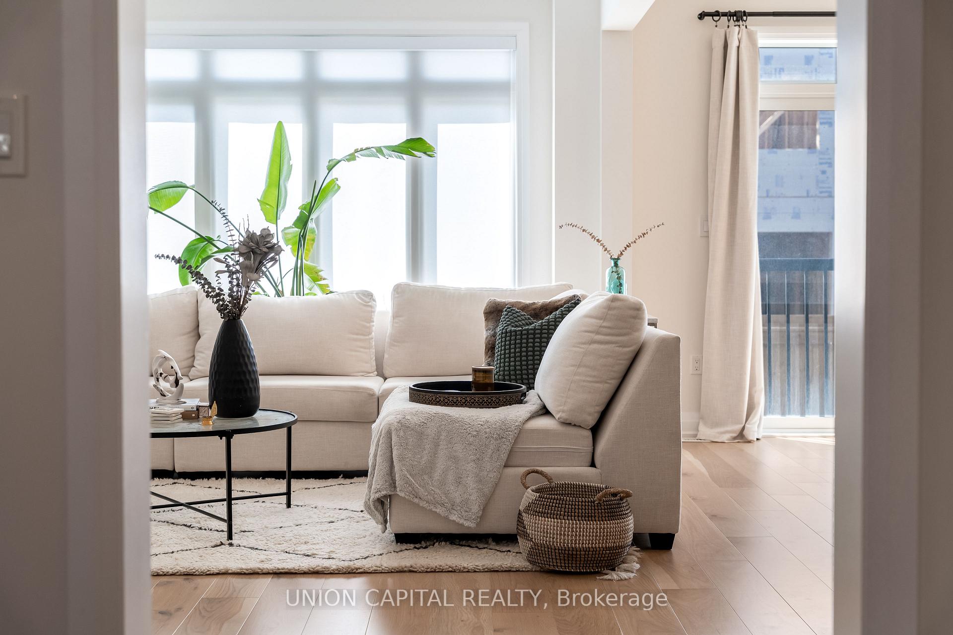 Photo 10 of 41 Auckland Drive, Whitby, Rural Whitby — HOMEH