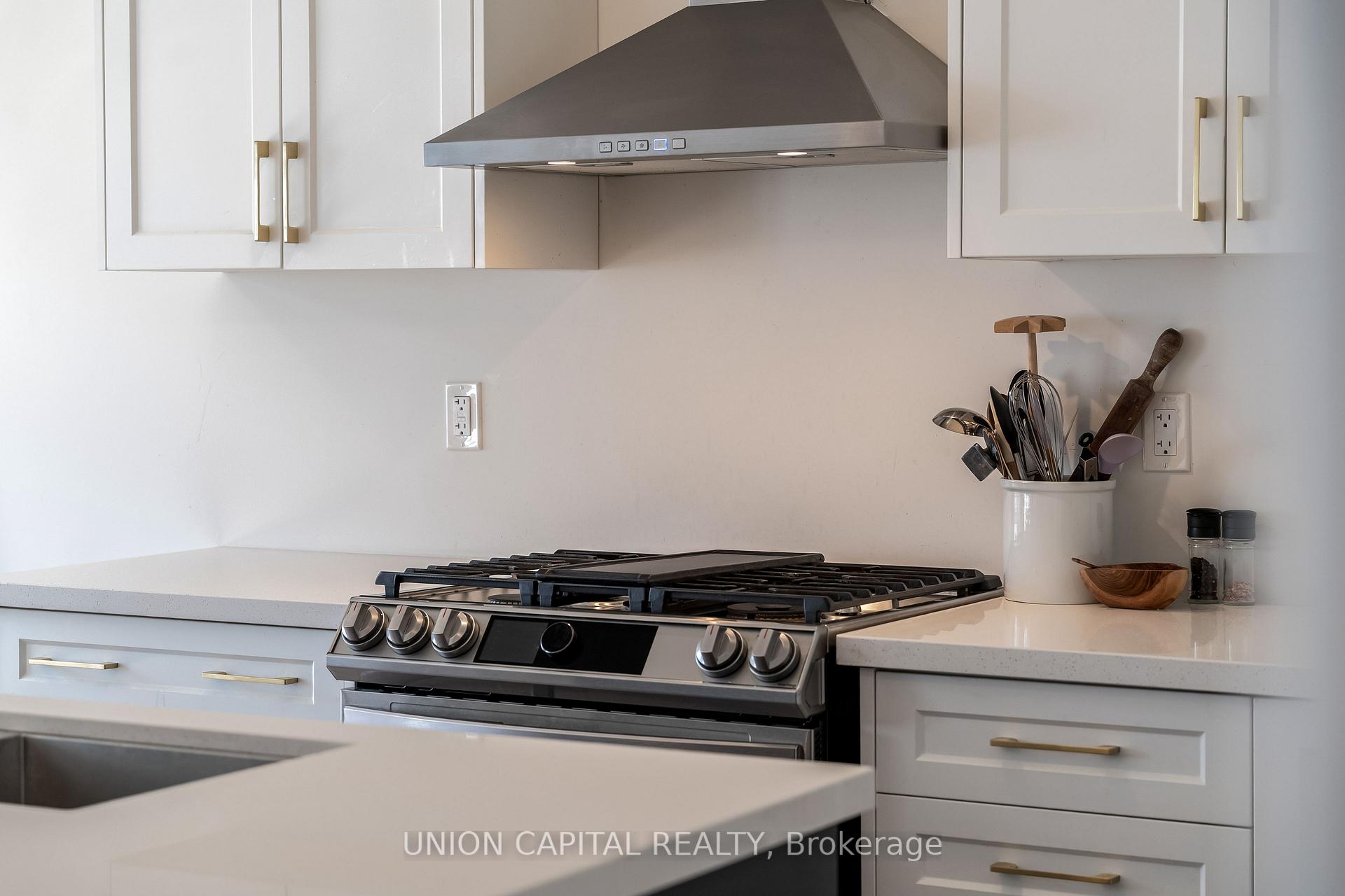 Photo 14 of 41 Auckland Drive, Whitby, Rural Whitby — HOMEH