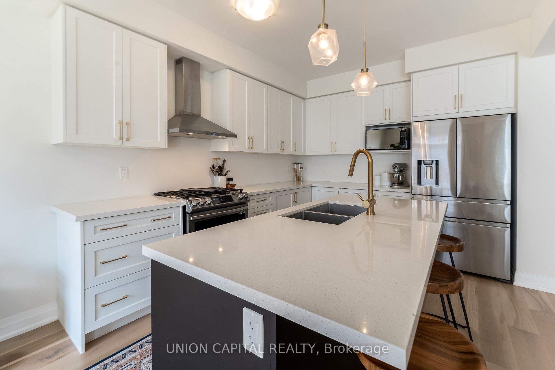 Photo 15 of 41 Auckland Drive, Whitby, Rural Whitby — HOMEH