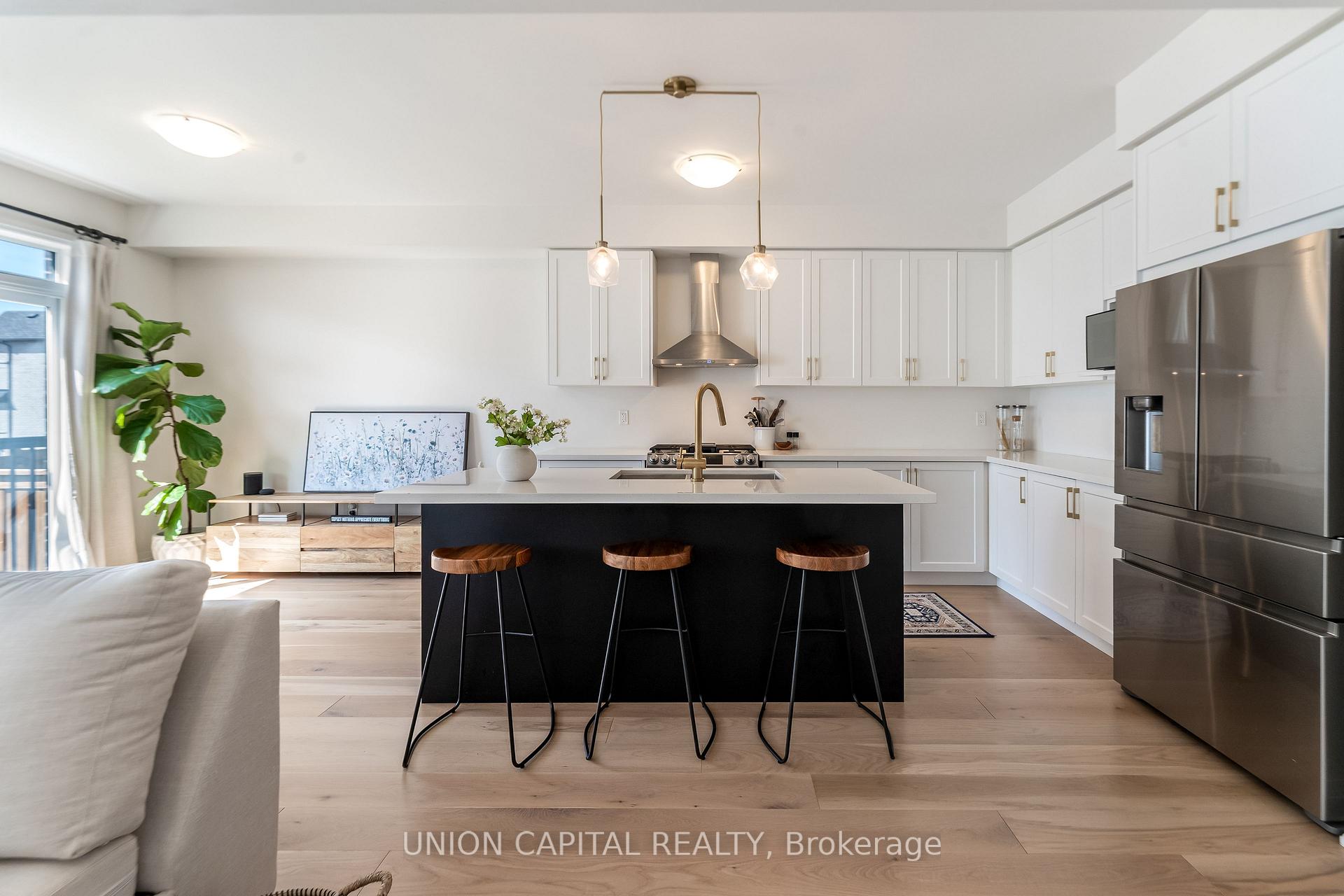 Photo 18 of 41 Auckland Drive, Whitby, Rural Whitby — HOMEH