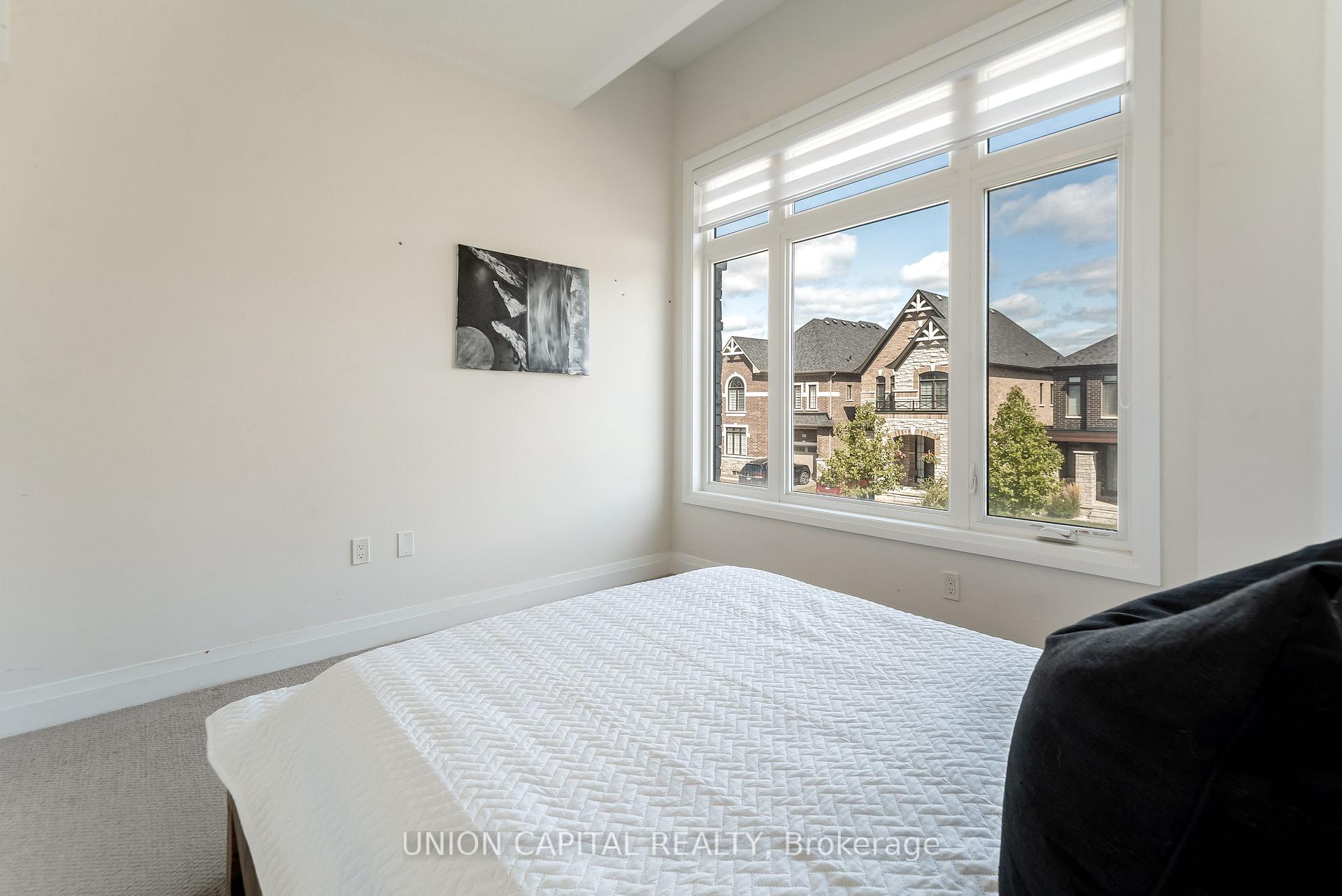 Photo 39 of 41 Auckland Drive, Whitby, Rural Whitby — HOMEH