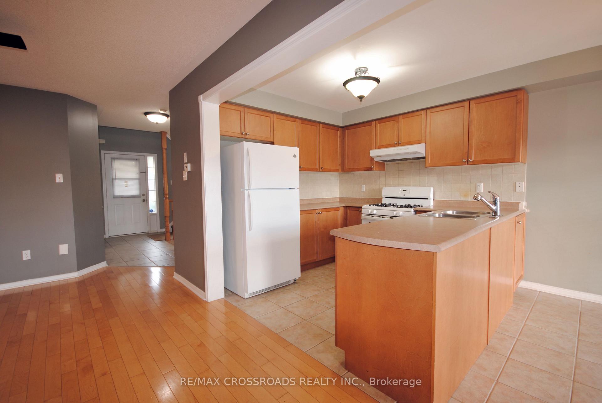 Photo 7 of 51 Beachgrove Crescent, Whitby, Taunton North — HOMEH