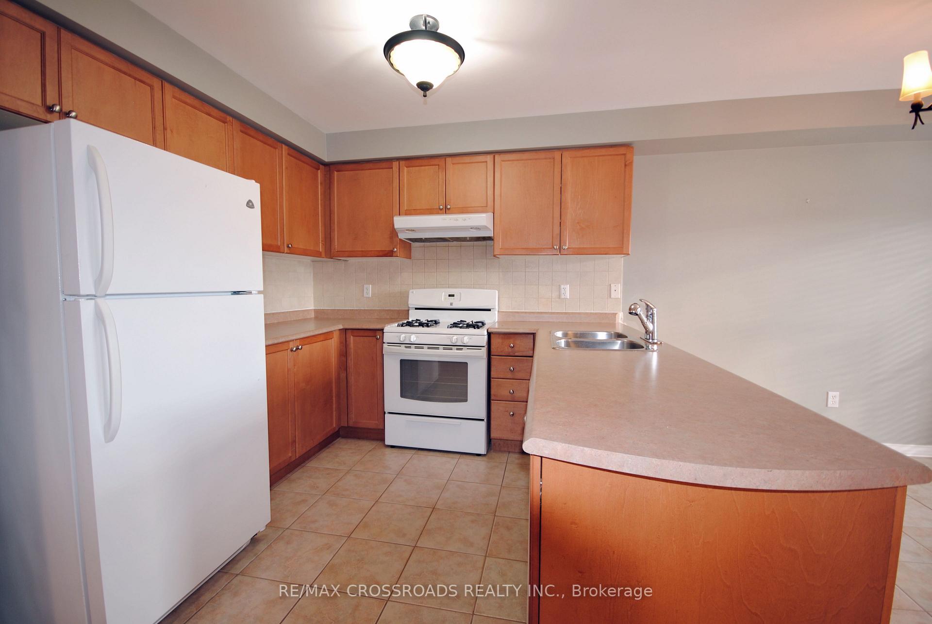 Photo 8 of 51 Beachgrove Crescent, Whitby, Taunton North — HOMEH