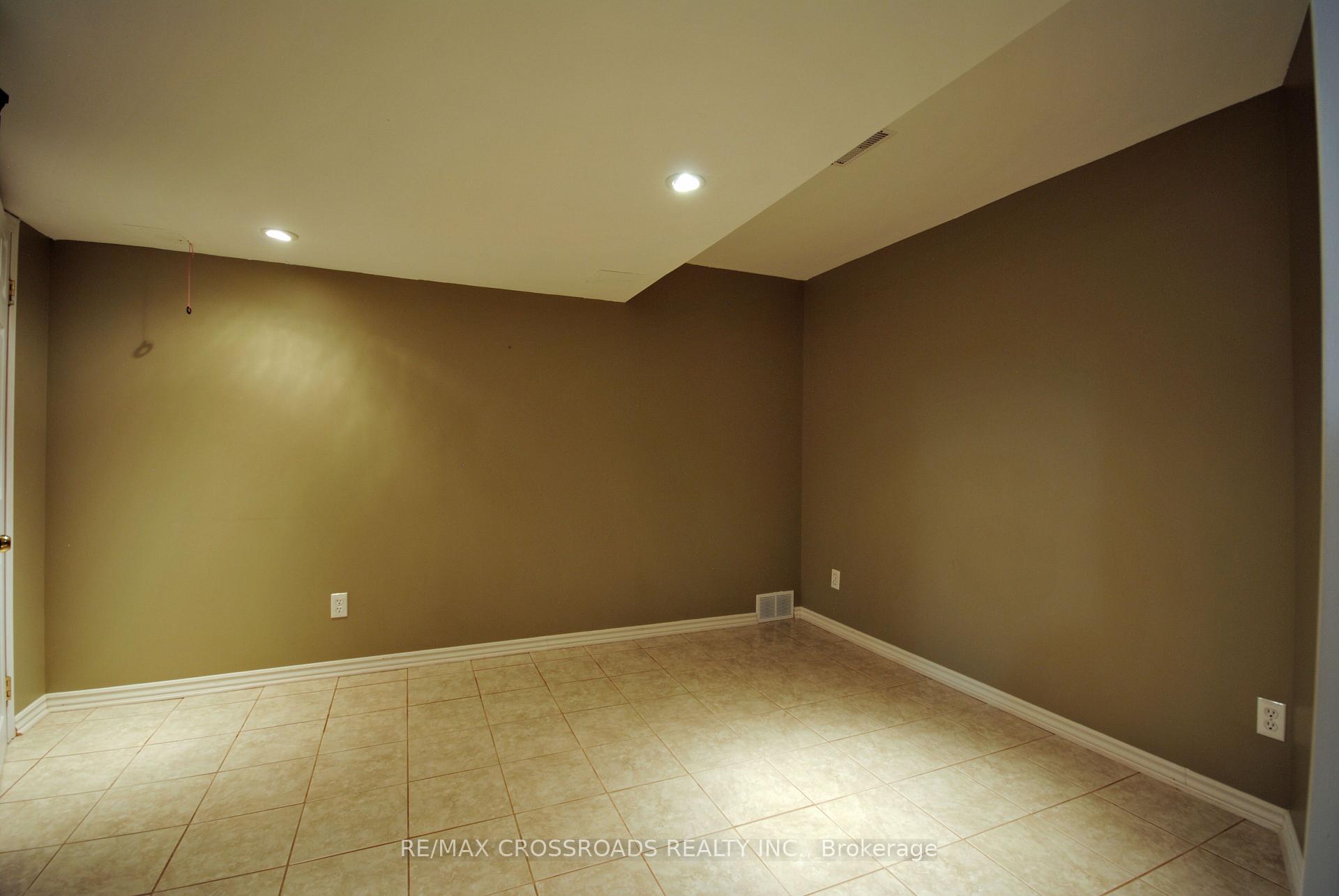 Photo 17 of 51 Beachgrove Crescent, Whitby, Taunton North — HOMEH
