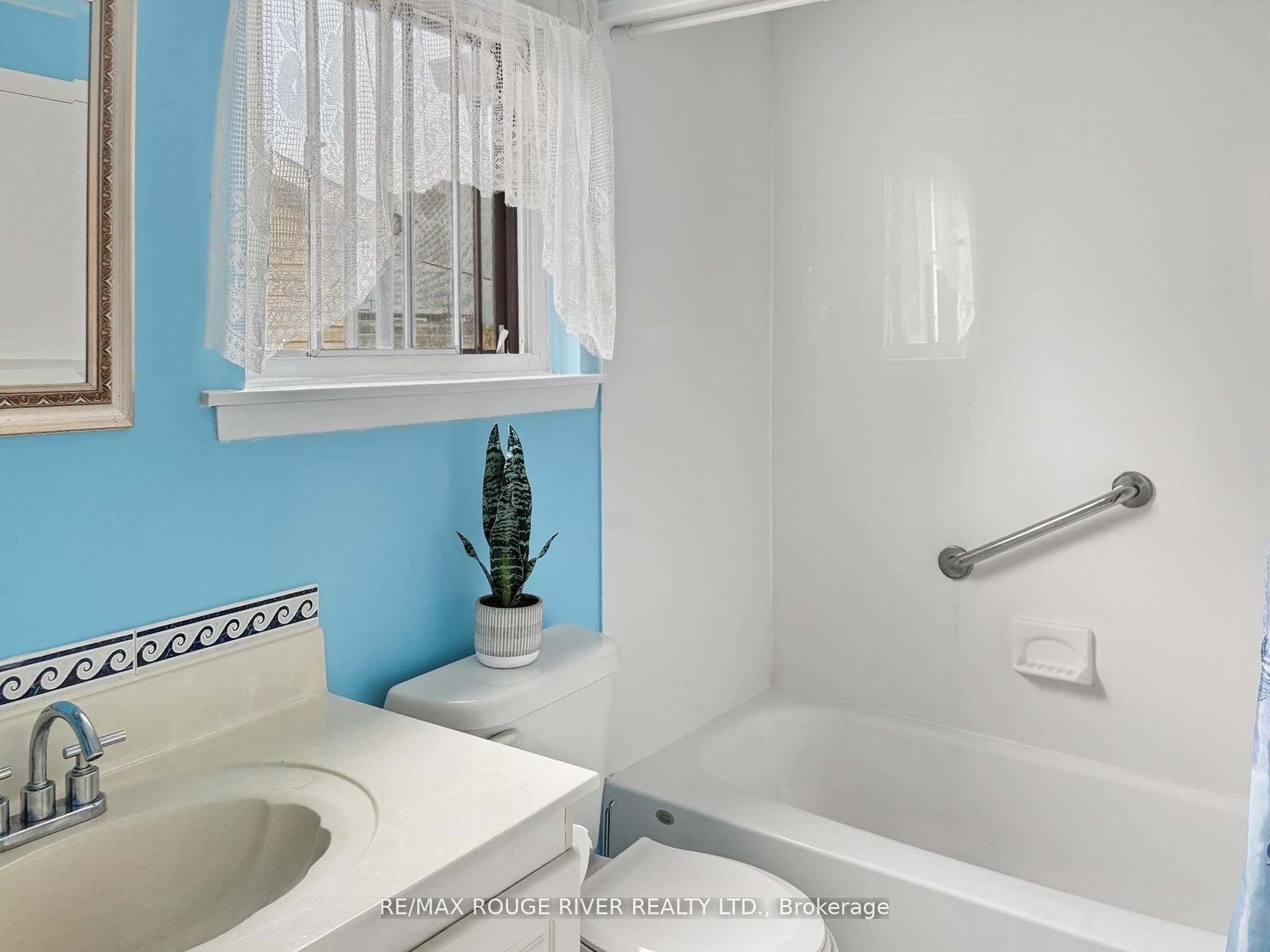 Photo 29 of 1202 Byron Street S, Whitby, Downtown Whitby — HOMEH