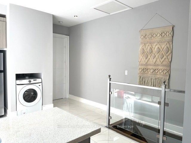 Photo 2 of Unit Upper, 220 Ossington Avenue, Toronto, Trinity-Bellwoods — HOMEH