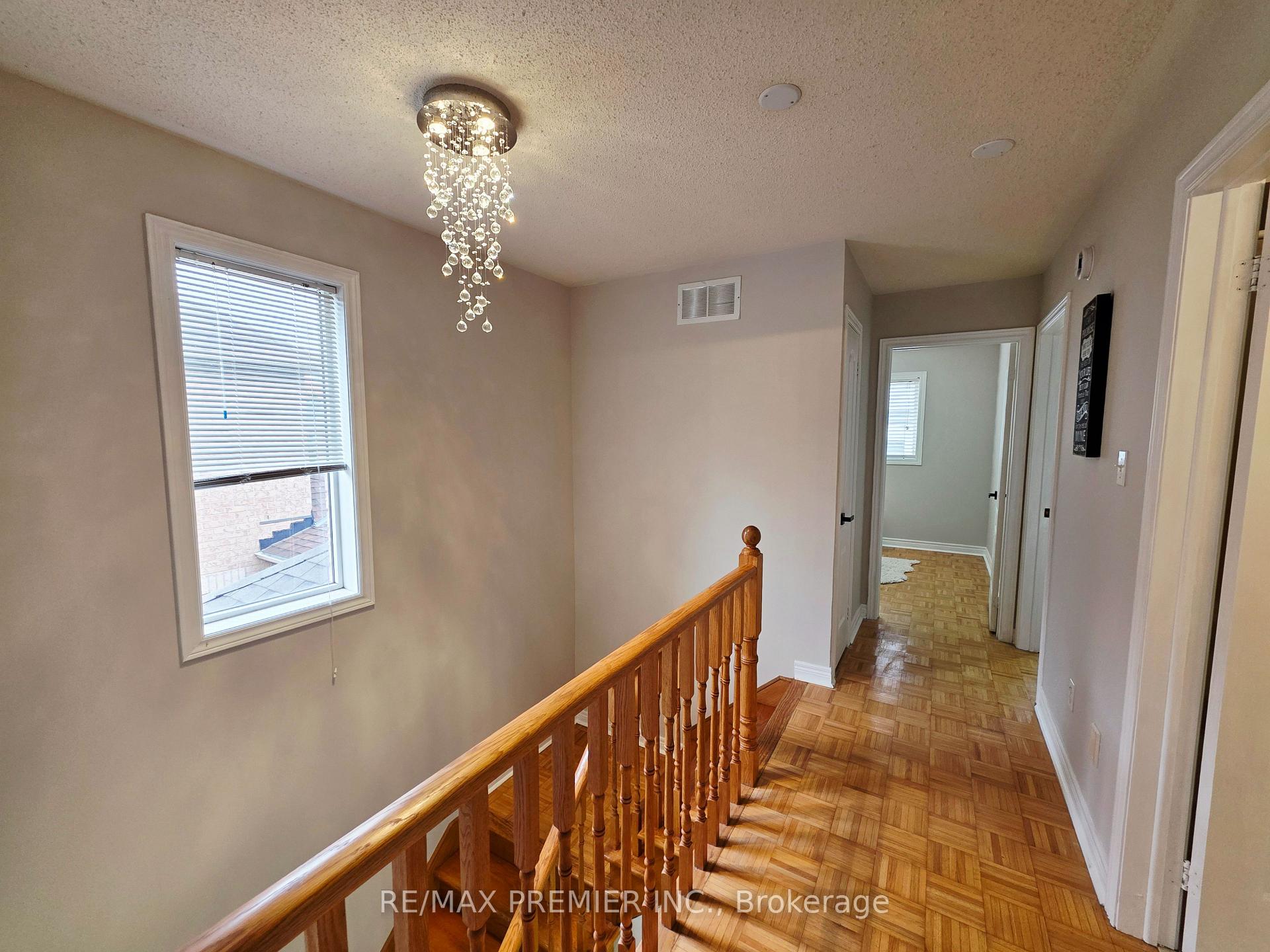 Photo 9 of 38 Osprey Drive, Vaughan, Vellore Village — HOMEH