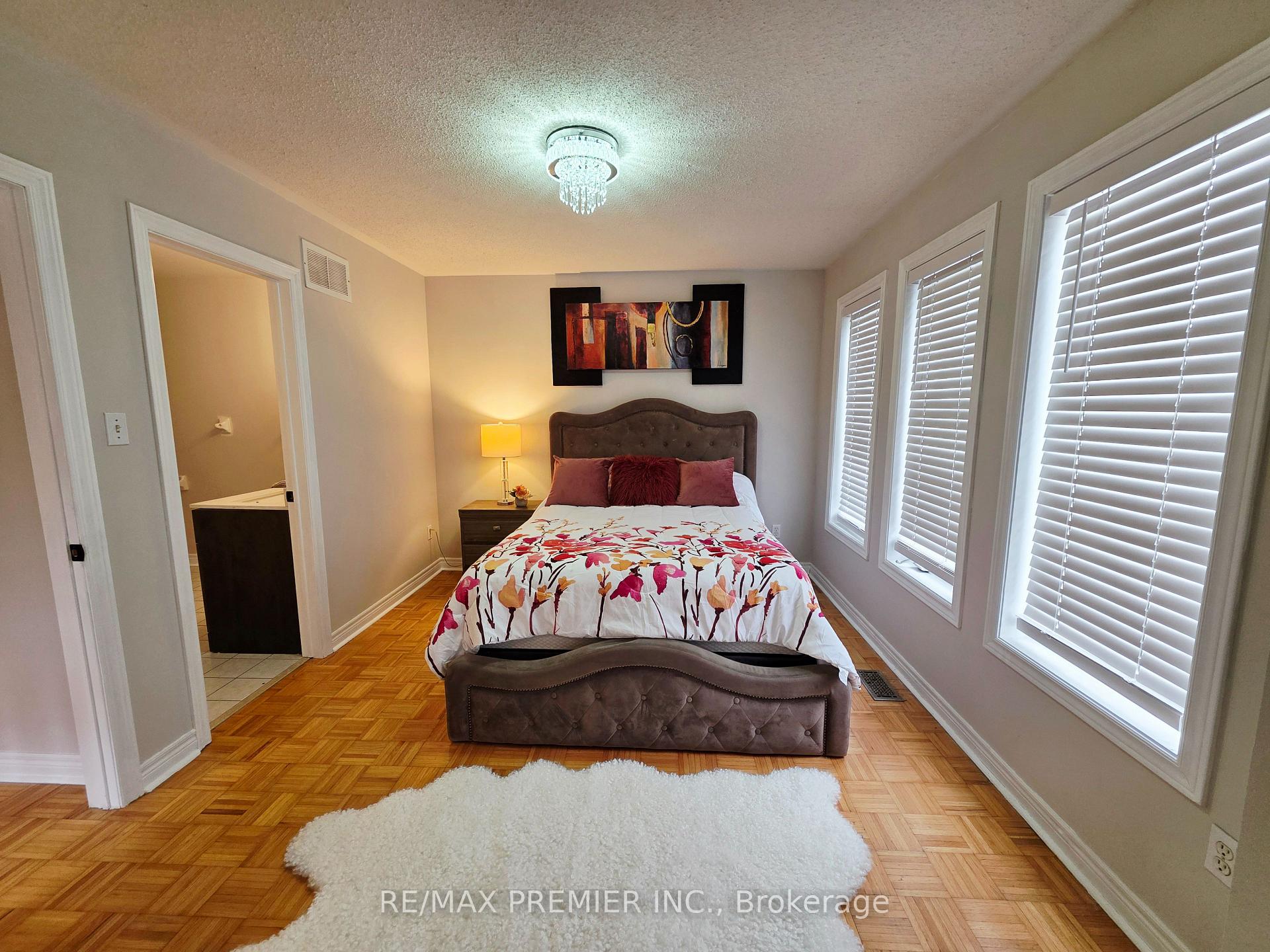 Photo 11 of 38 Osprey Drive, Vaughan, Vellore Village — HOMEH