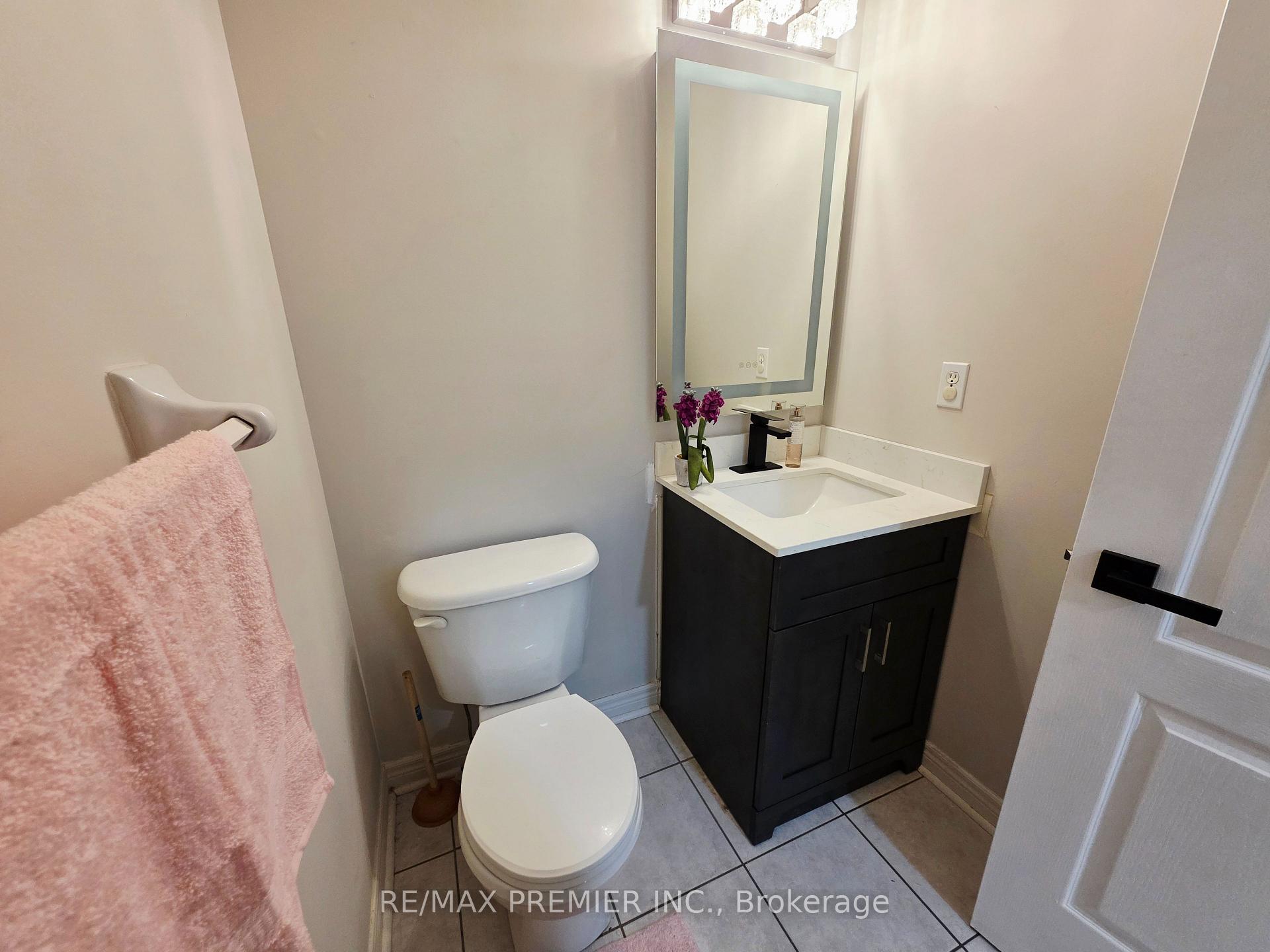Photo 16 of 38 Osprey Drive, Vaughan, Vellore Village — HOMEH