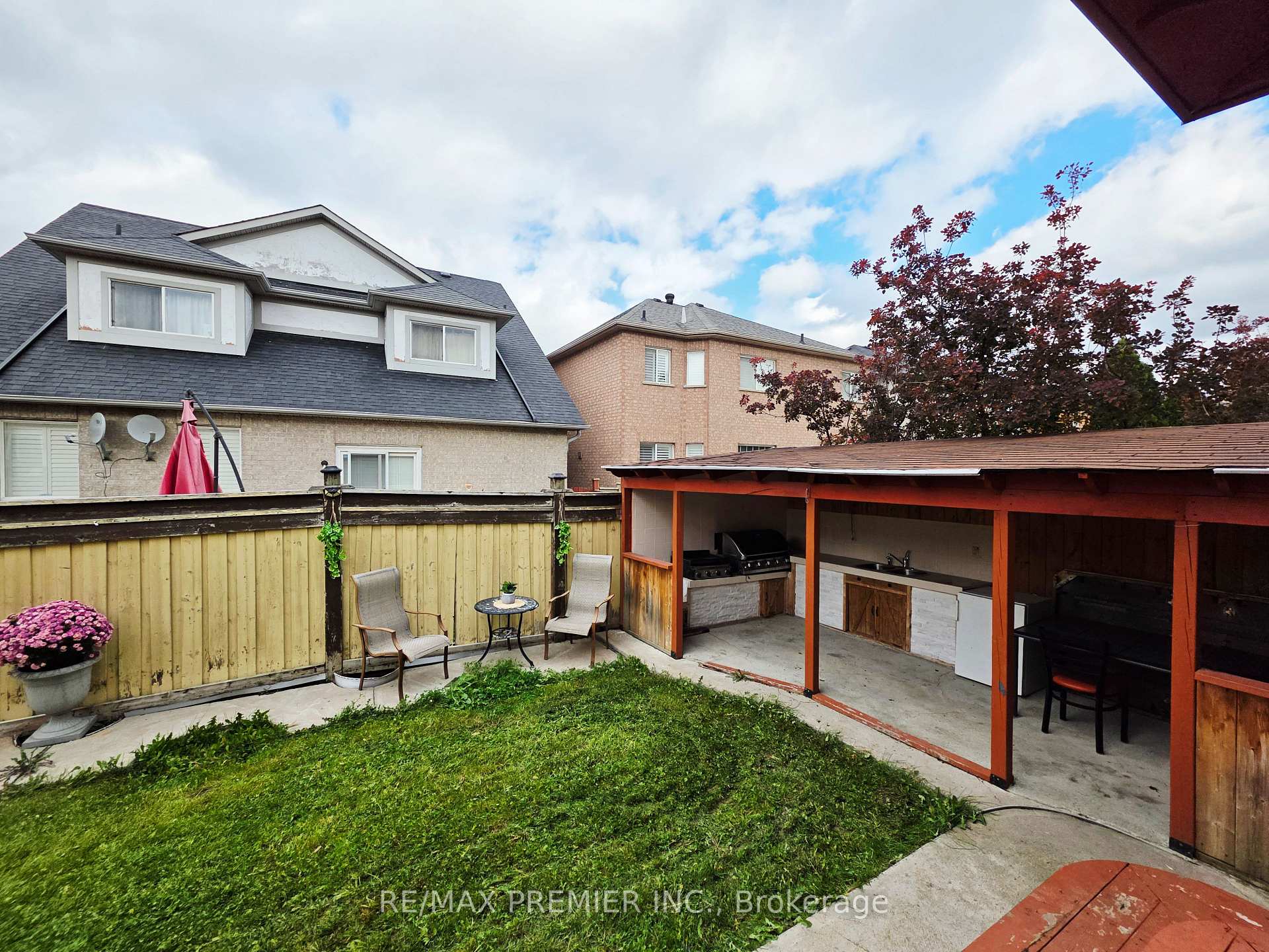 Photo 17 of 38 Osprey Drive, Vaughan, Vellore Village — HOMEH
