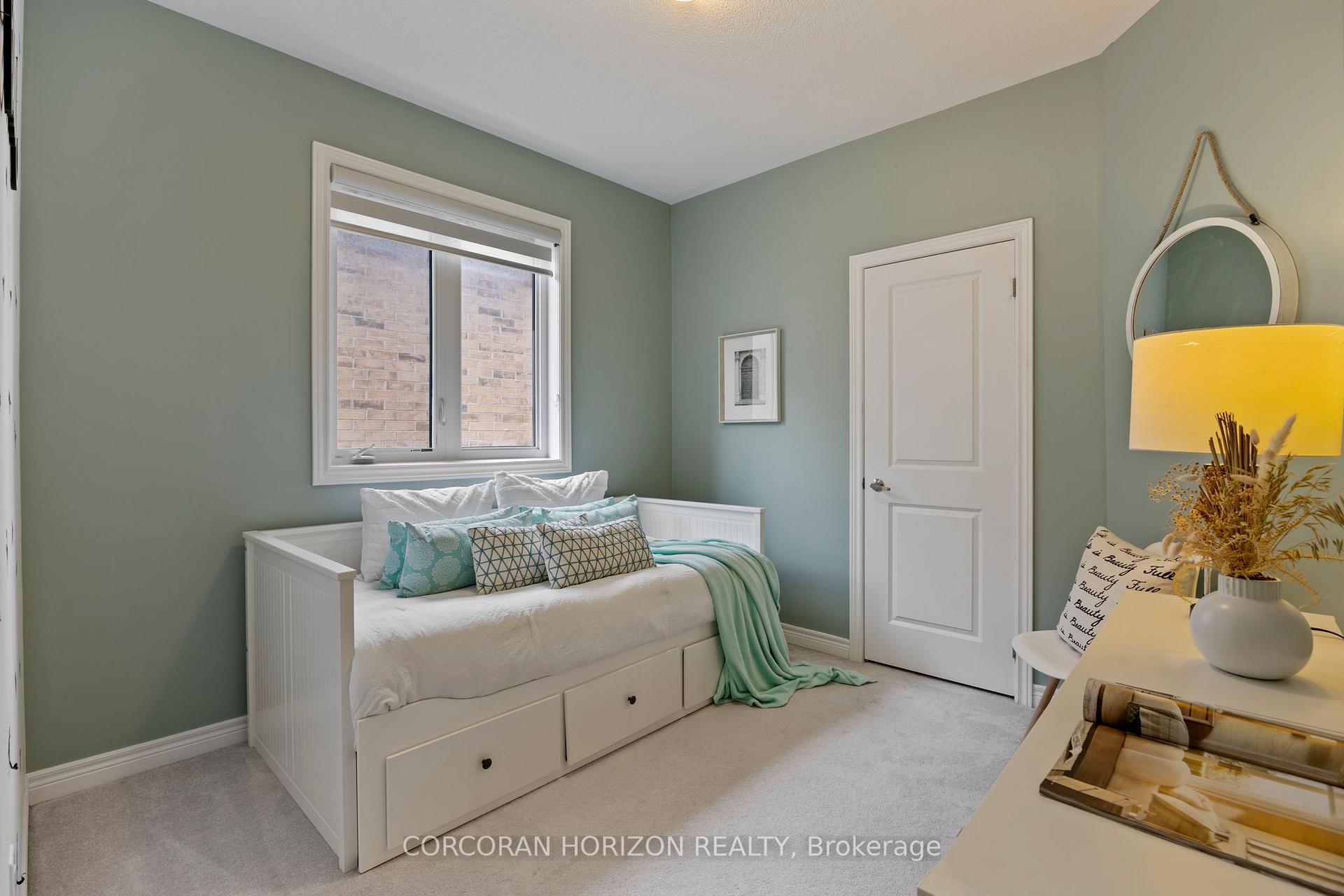 Photo 27 of 48 Louise Crescent, Whitby, Rural Whitby — HOMEH