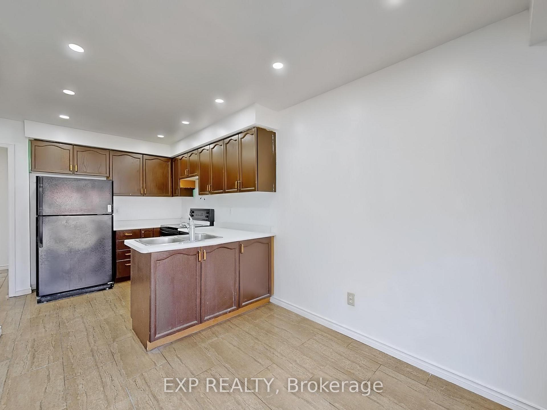 Photo 12 of Unit Main, 2nd, 2 Old Colony Drive, Whitby, Pringle Creek — HOMEH