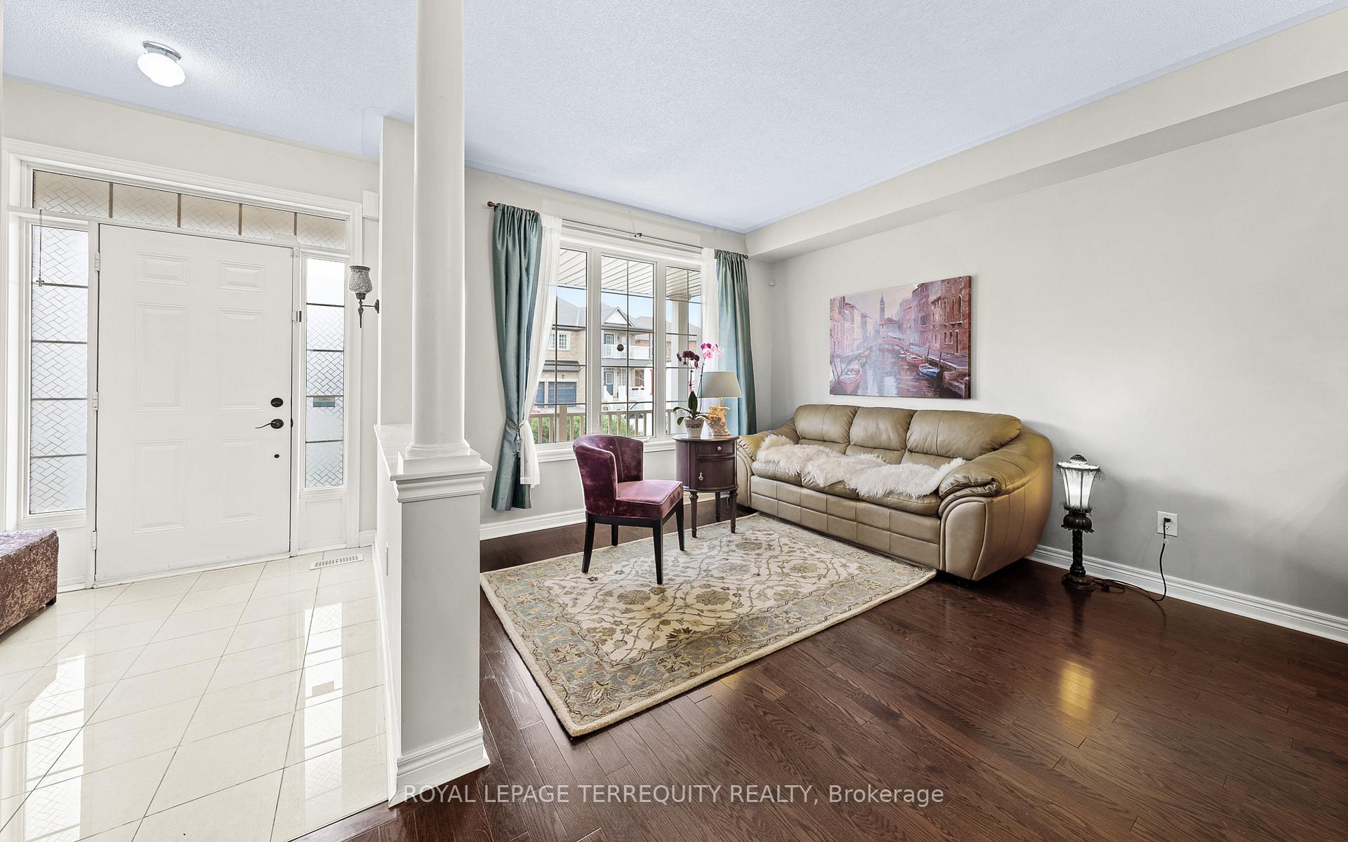 Photo 3 of 340 Williamson Road, Markham, Greensborough — HOMEH