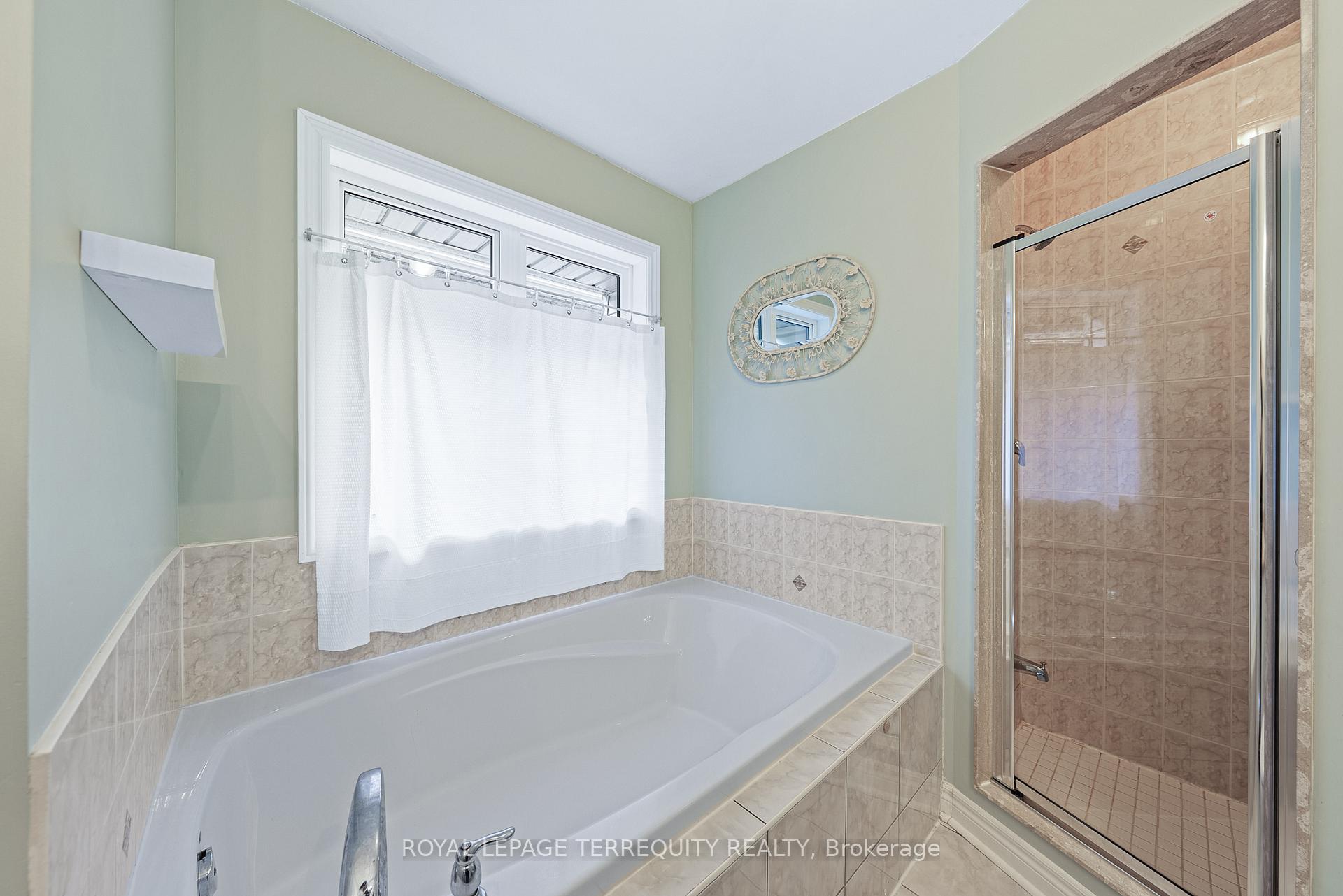 Photo 11 of 340 Williamson Road, Markham, Greensborough — HOMEH