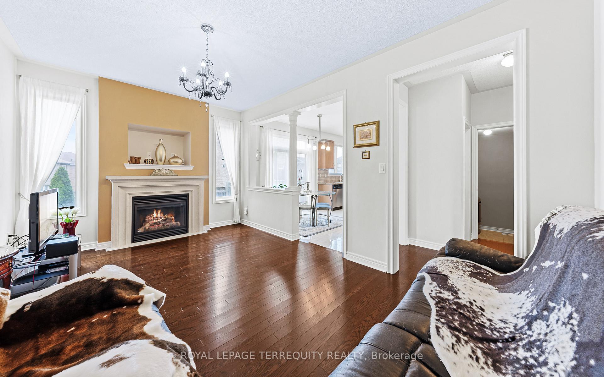 Photo 12 of 340 Williamson Road, Markham, Greensborough — HOMEH
