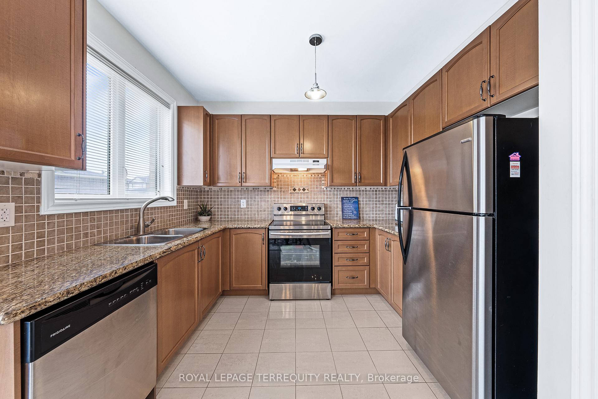 Photo 17 of 340 Williamson Road, Markham, Greensborough — HOMEH