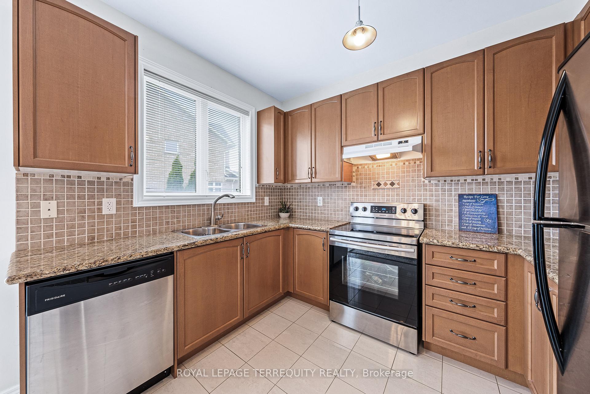 Photo 18 of 340 Williamson Road, Markham, Greensborough — HOMEH