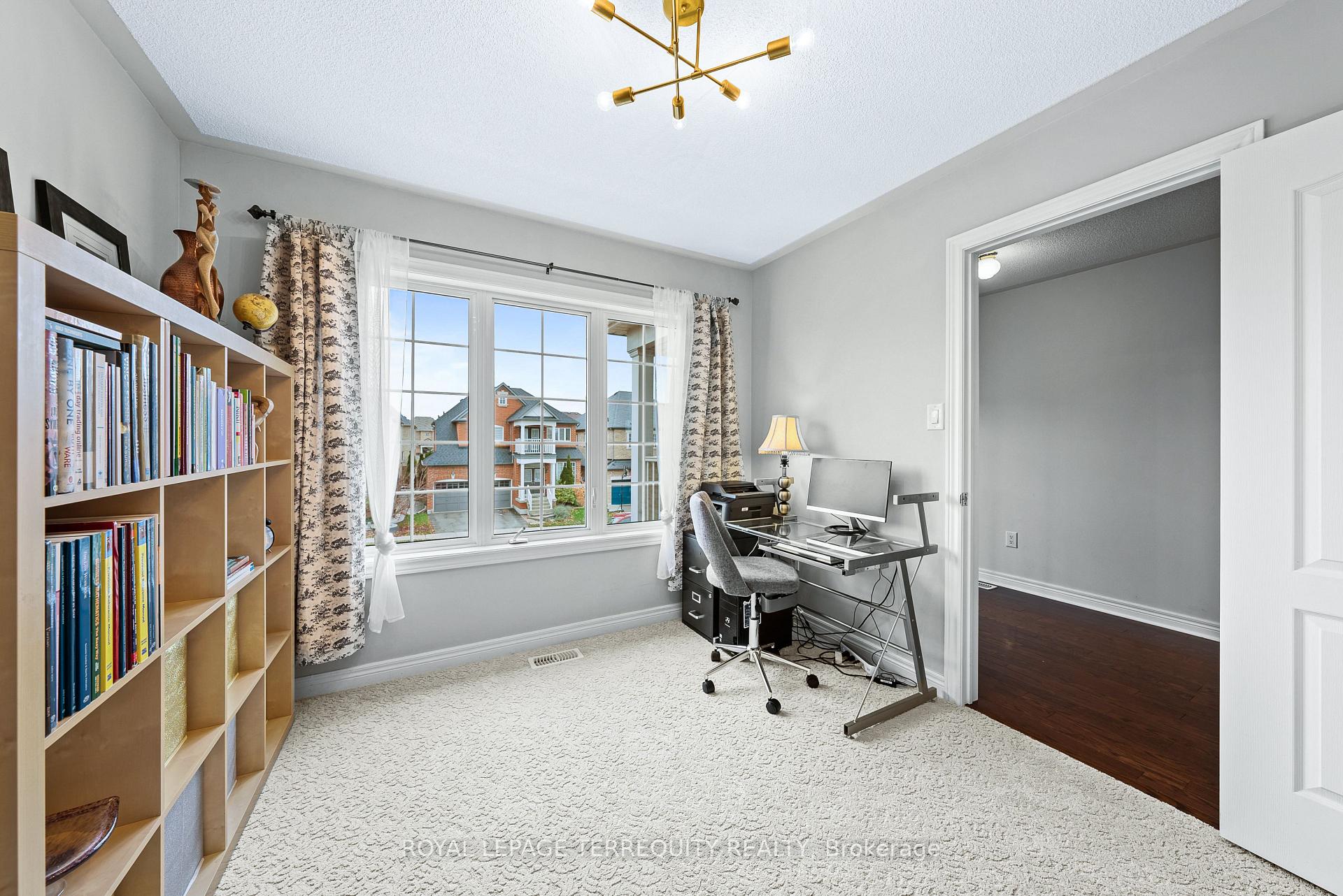 Photo 24 of 340 Williamson Road, Markham, Greensborough — HOMEH