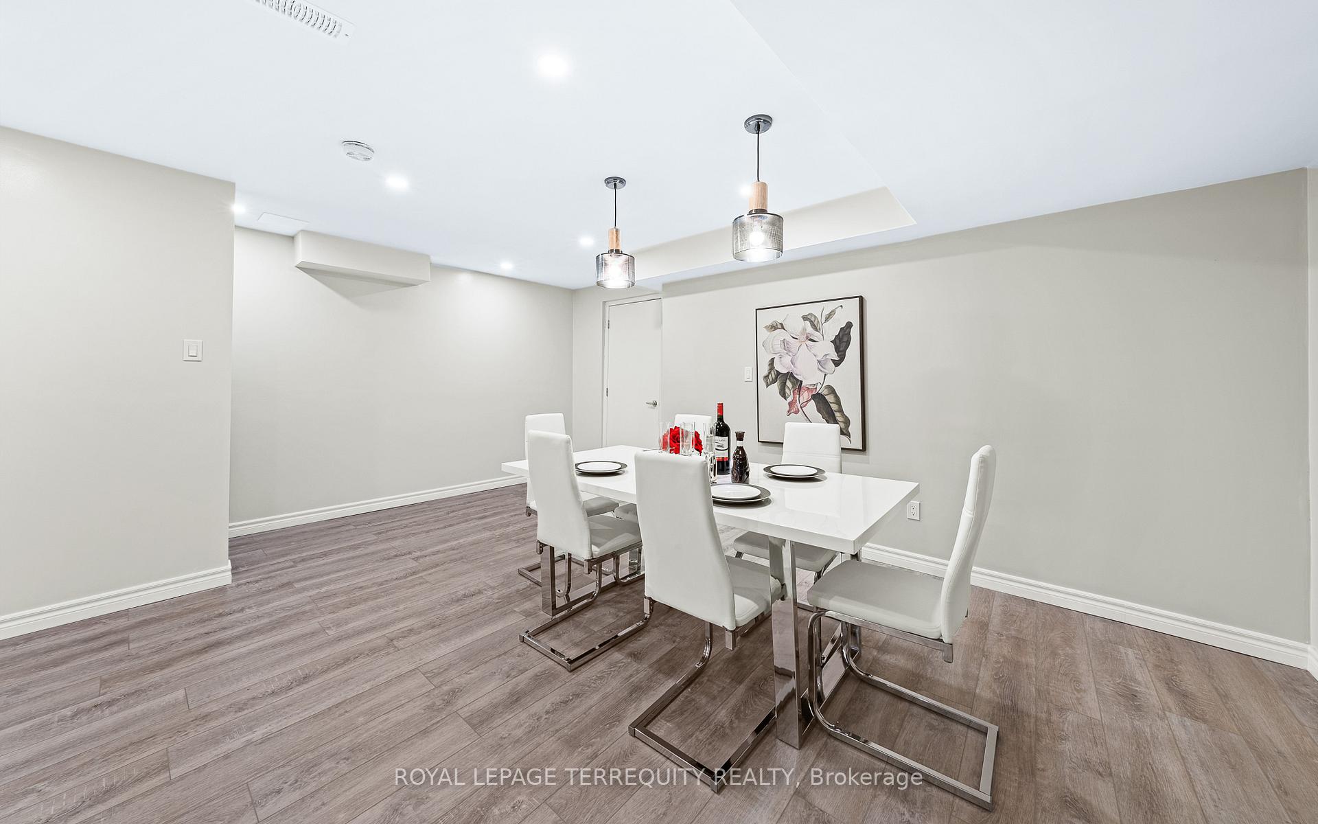 Photo 31 of 340 Williamson Road, Markham, Greensborough — HOMEH