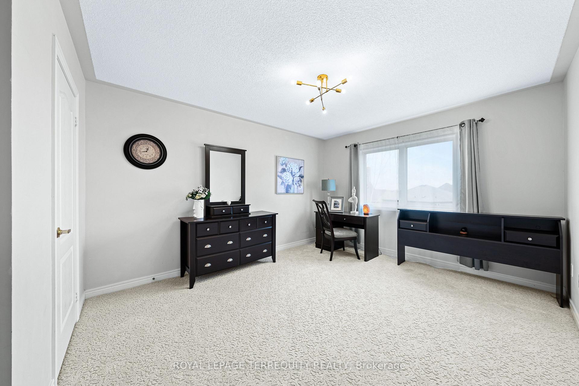 Photo 37 of 340 Williamson Road, Markham, Greensborough — HOMEH