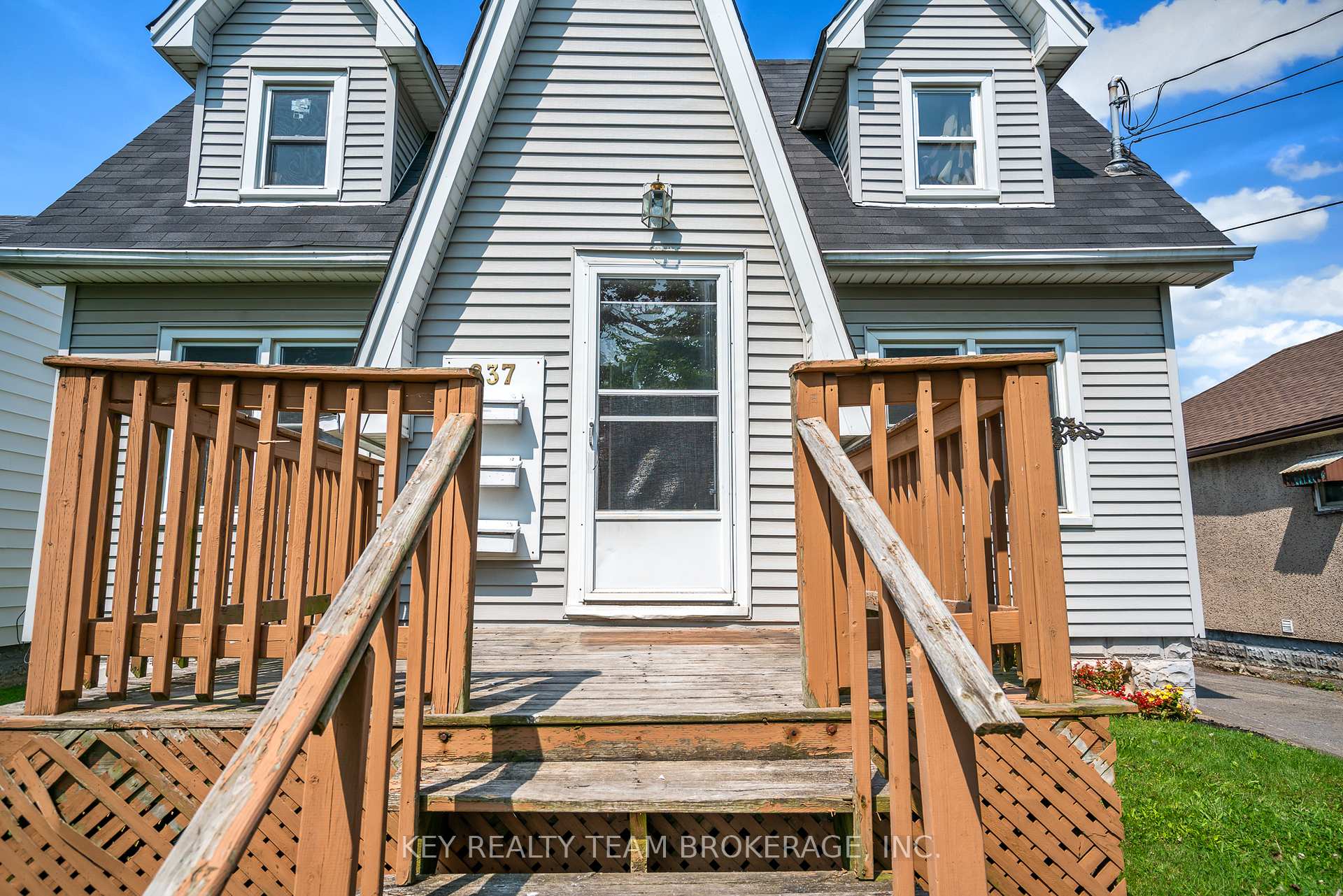 Photo 5 of 237 Wallace Avenue S, Welland, Lincoln/Crowland — HOMEH