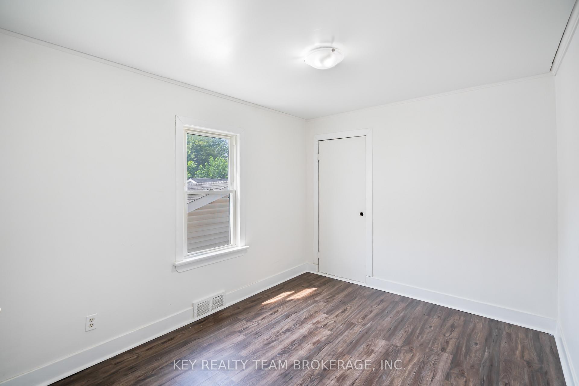 Photo 7 of 237 Wallace Avenue S, Welland, Lincoln/Crowland — HOMEH