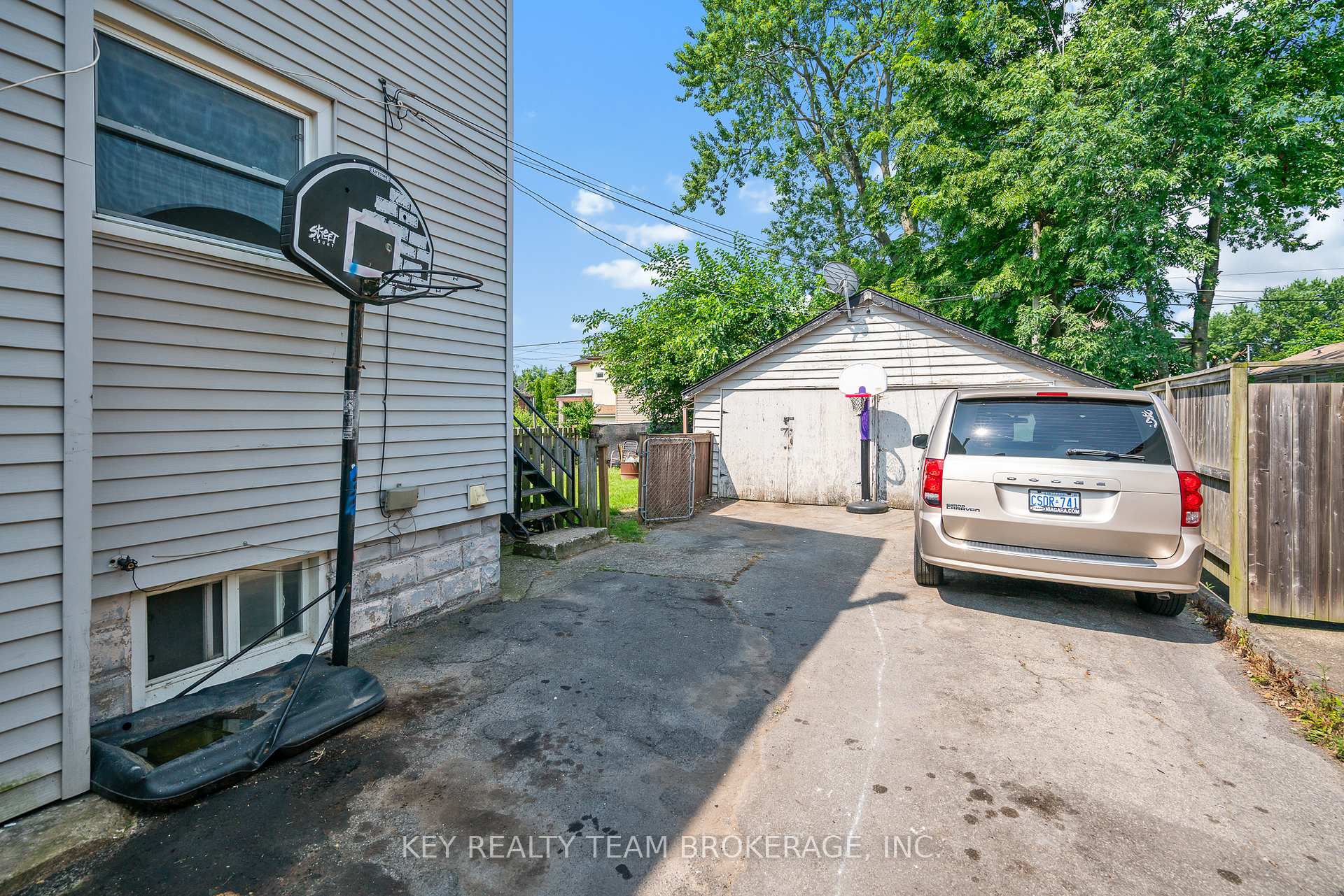Photo 15 of 237 Wallace Avenue S, Welland, Lincoln/Crowland — HOMEH
