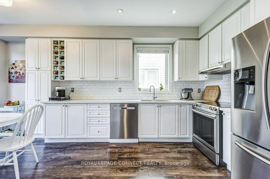 Photo 33 of 89 James Govan Drive, Whitby, Port Whitby — HOMEH