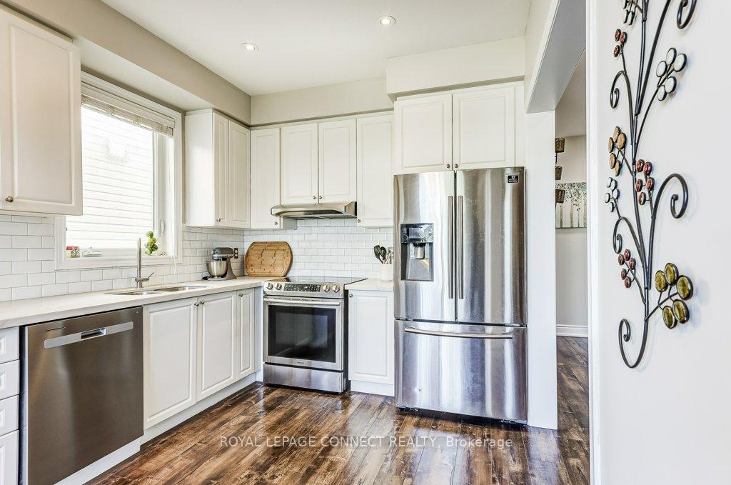 Photo 37 of 89 James Govan Drive, Whitby, Port Whitby — HOMEH