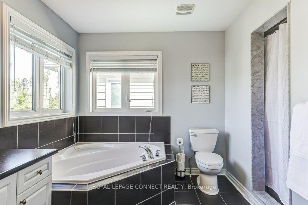 Photo 82 of 89 James Govan Drive, Whitby, Port Whitby — HOMEH