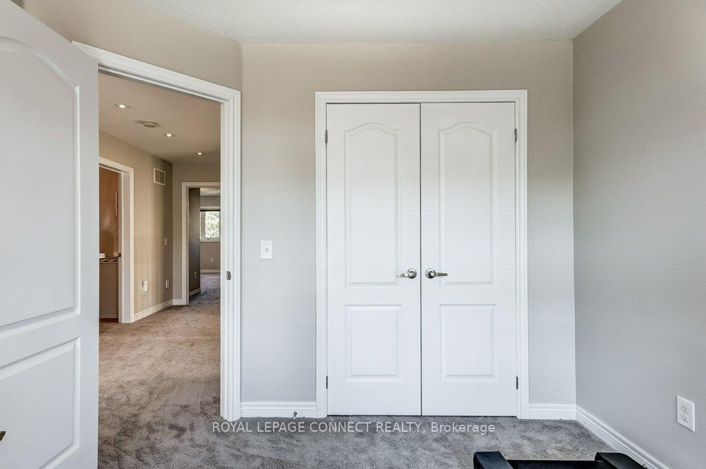 Photo 44 of 89 James Govan Drive, Whitby, Port Whitby — HOMEH