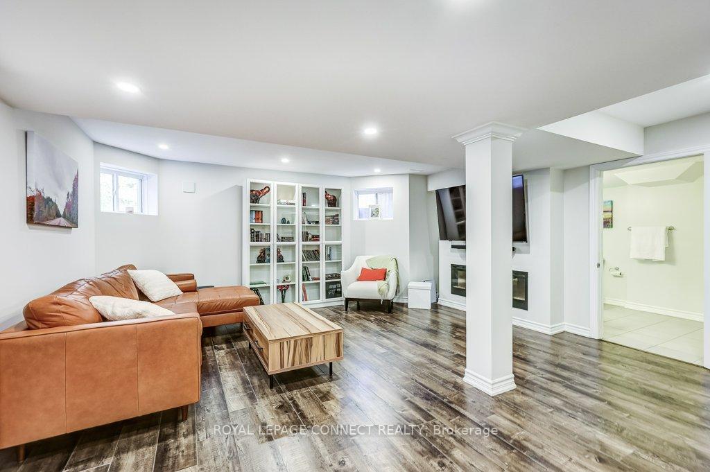 Photo 57 of 89 James Govan Drive, Whitby, Port Whitby — HOMEH