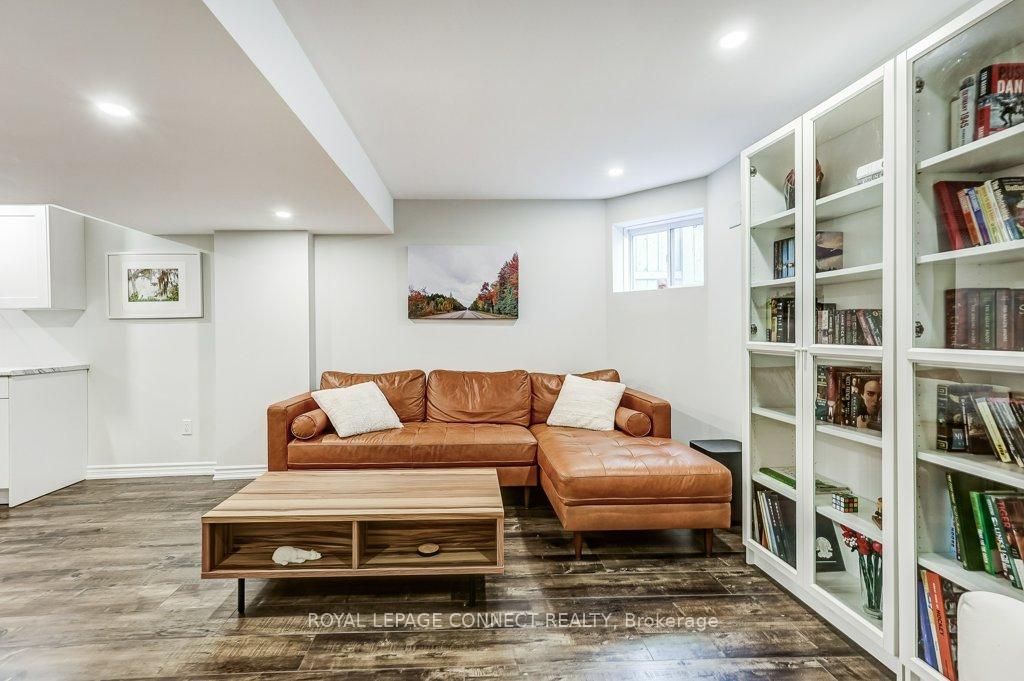 Photo 61 of 89 James Govan Drive, Whitby, Port Whitby — HOMEH
