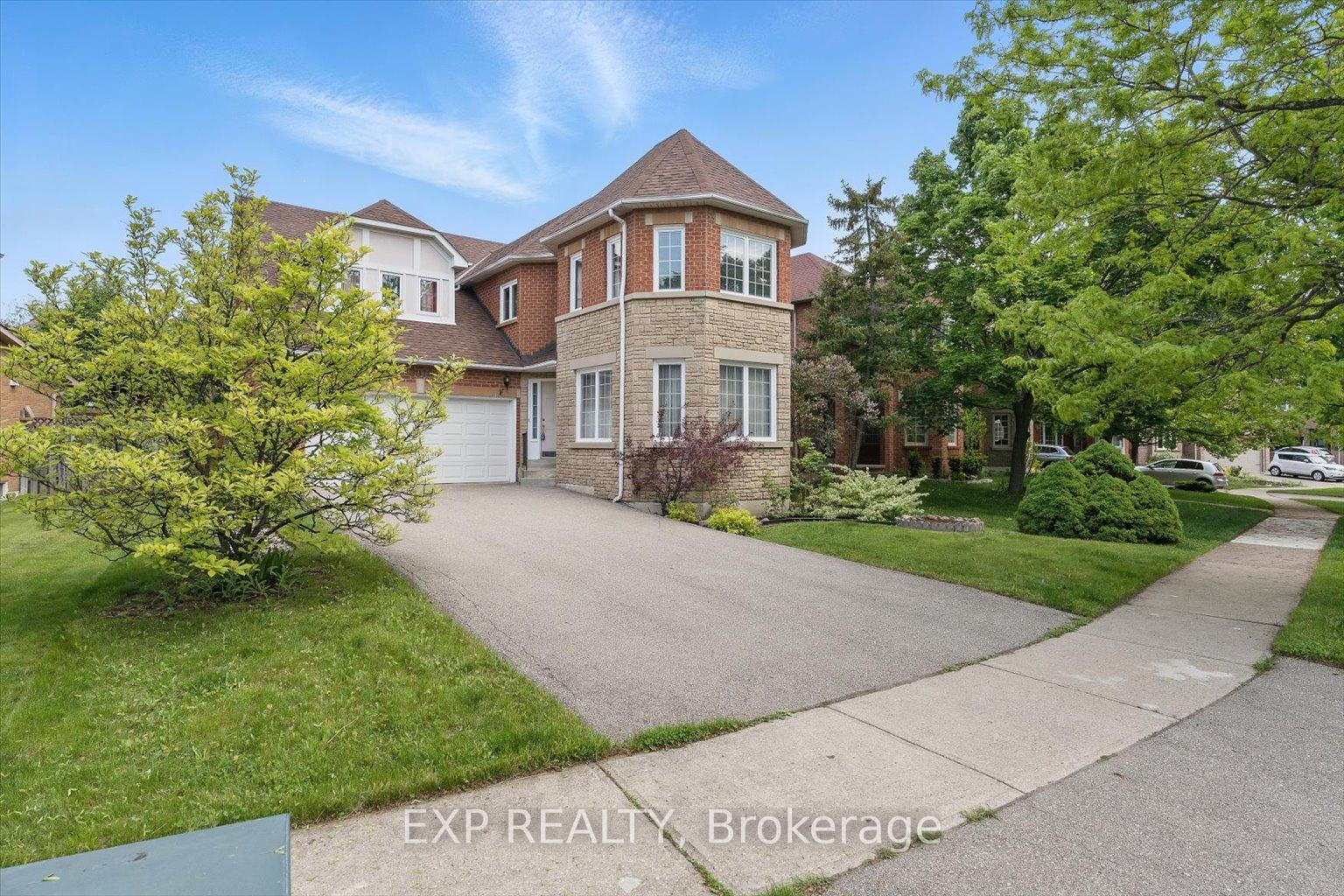 Front of 5016 Natkarni Crescent