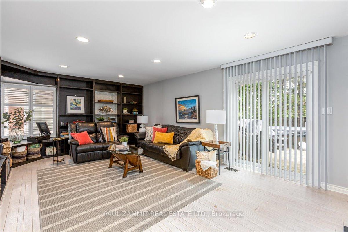 Photo 16 of 26 Ladyslipper Court, Markham, Bayview Glen — HOMEH