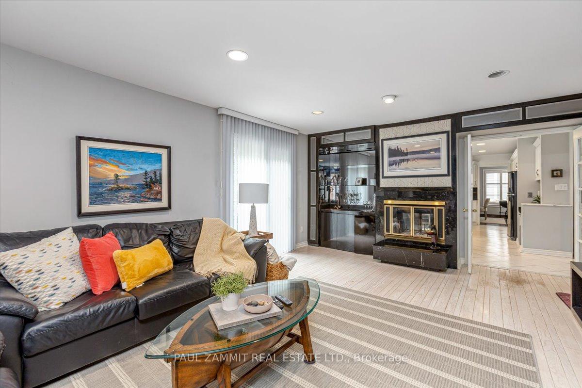 Photo 18 of 26 Ladyslipper Court, Markham, Bayview Glen — HOMEH