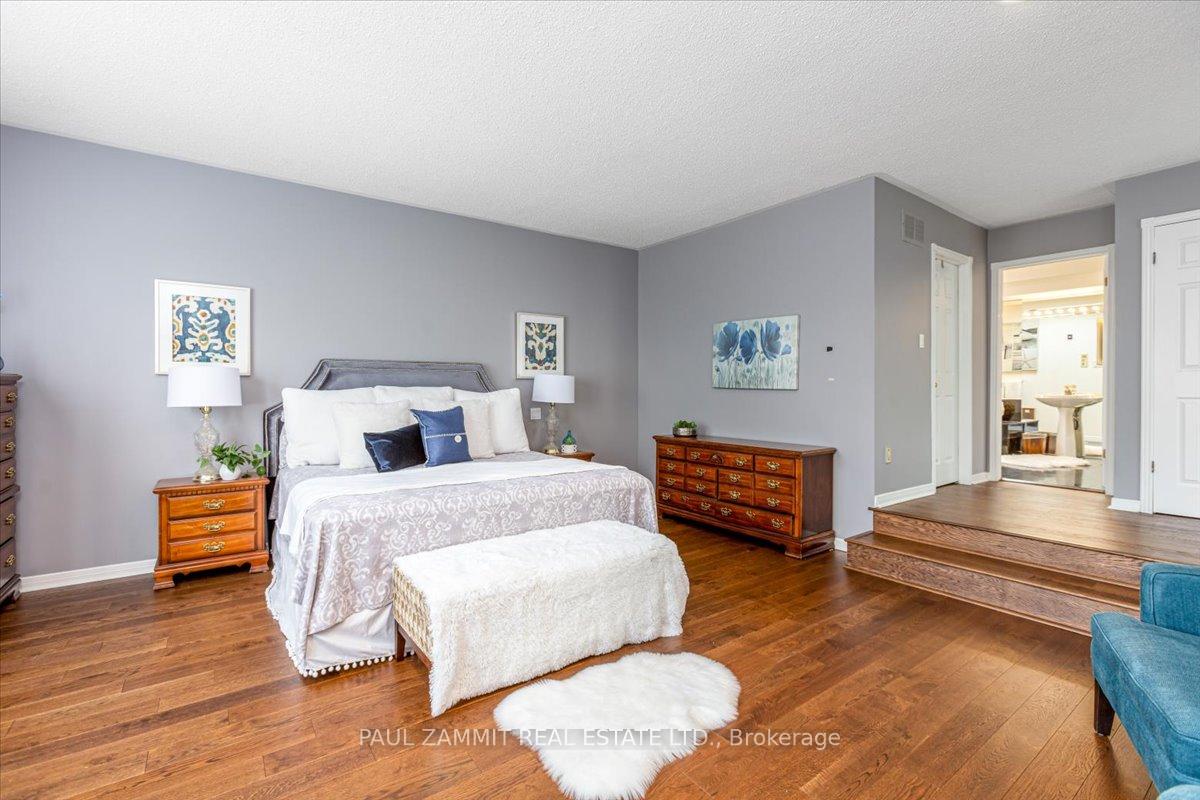 Photo 22 of 26 Ladyslipper Court, Markham, Bayview Glen — HOMEH