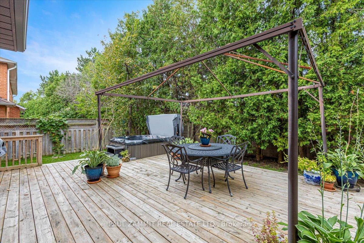 Photo 33 of 26 Ladyslipper Court, Markham, Bayview Glen — HOMEH