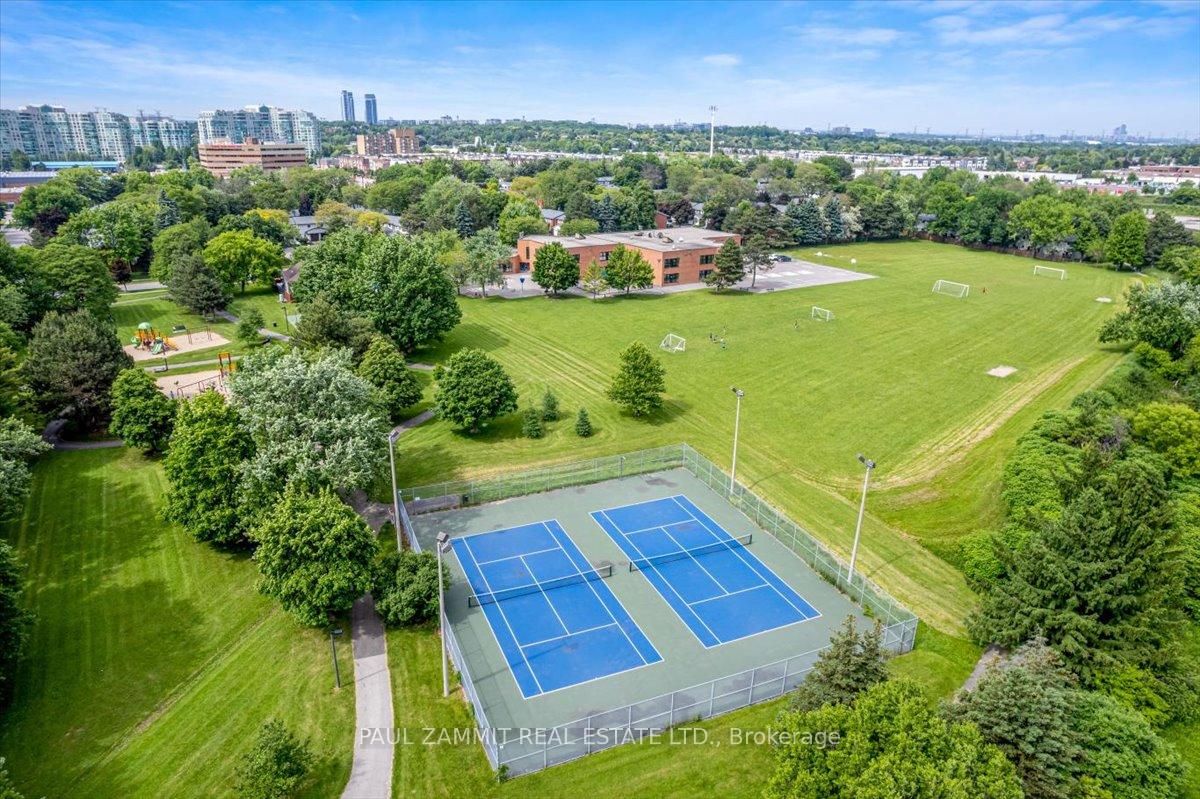 Photo 38 of 26 Ladyslipper Court, Markham, Bayview Glen — HOMEH