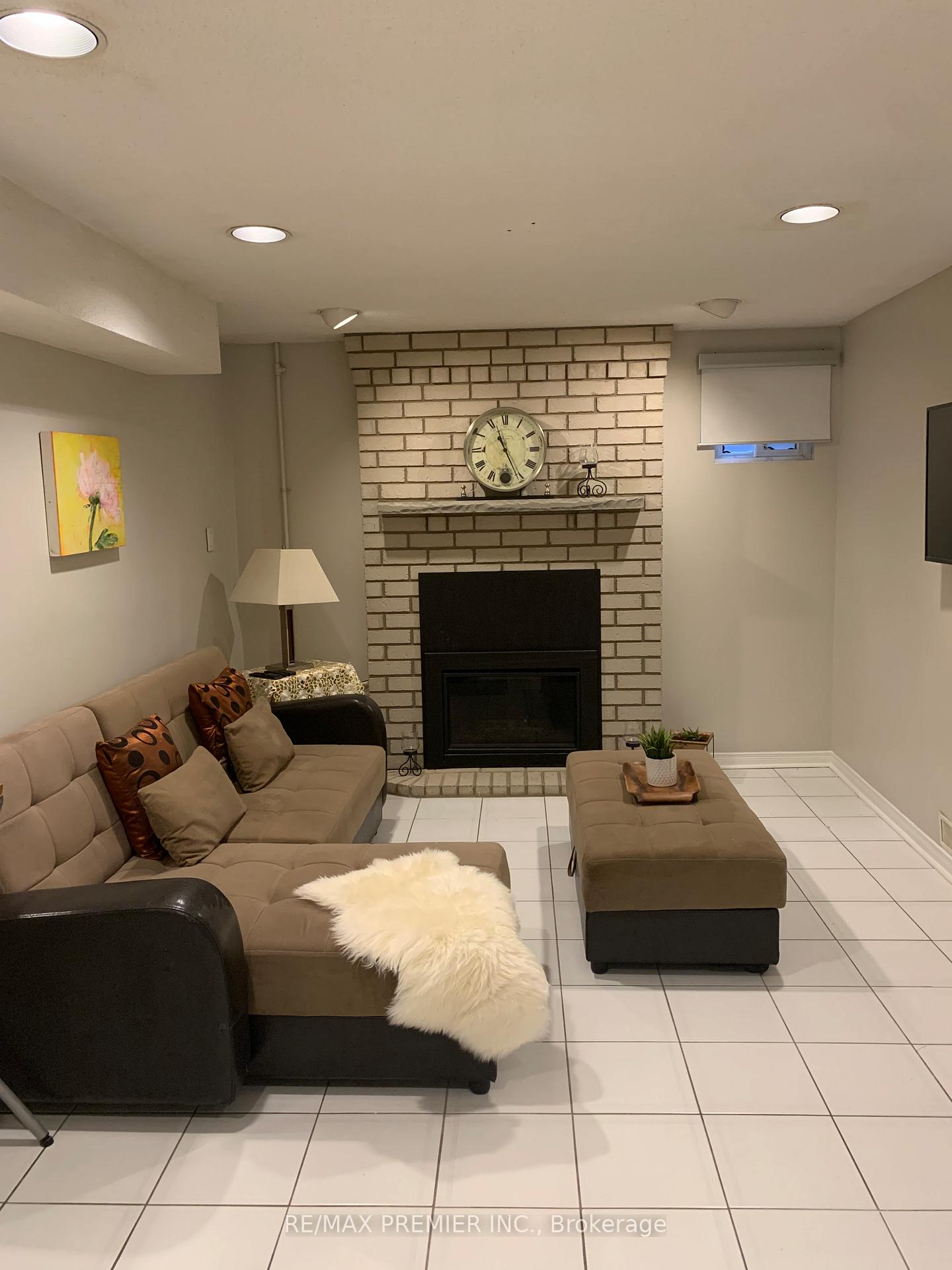Photo 3 of Unit Bsmt, 348 Aberdeen Avenue, Vaughan, East Woodbridge — HOMEH