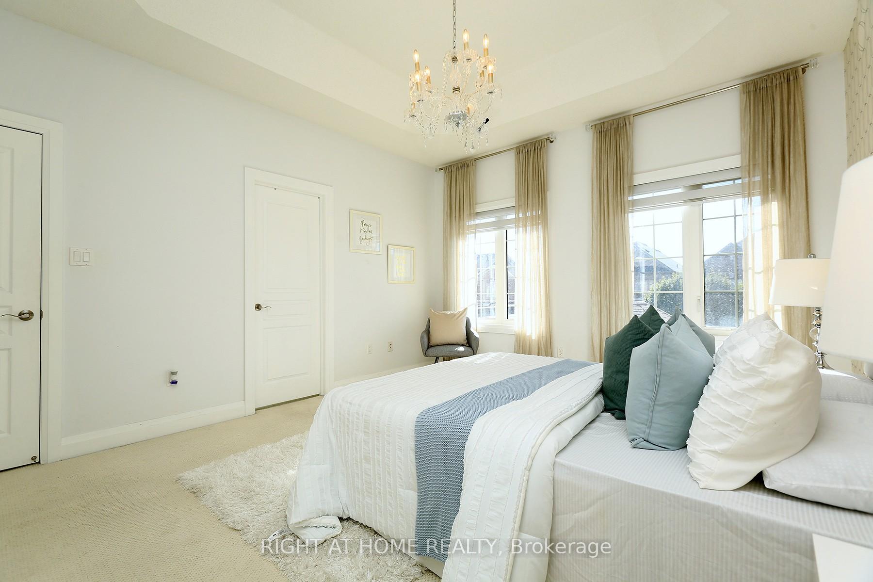 Photo 5 of 63 East's Corner Boulevard, Vaughan, Vellore Village — HOMEH