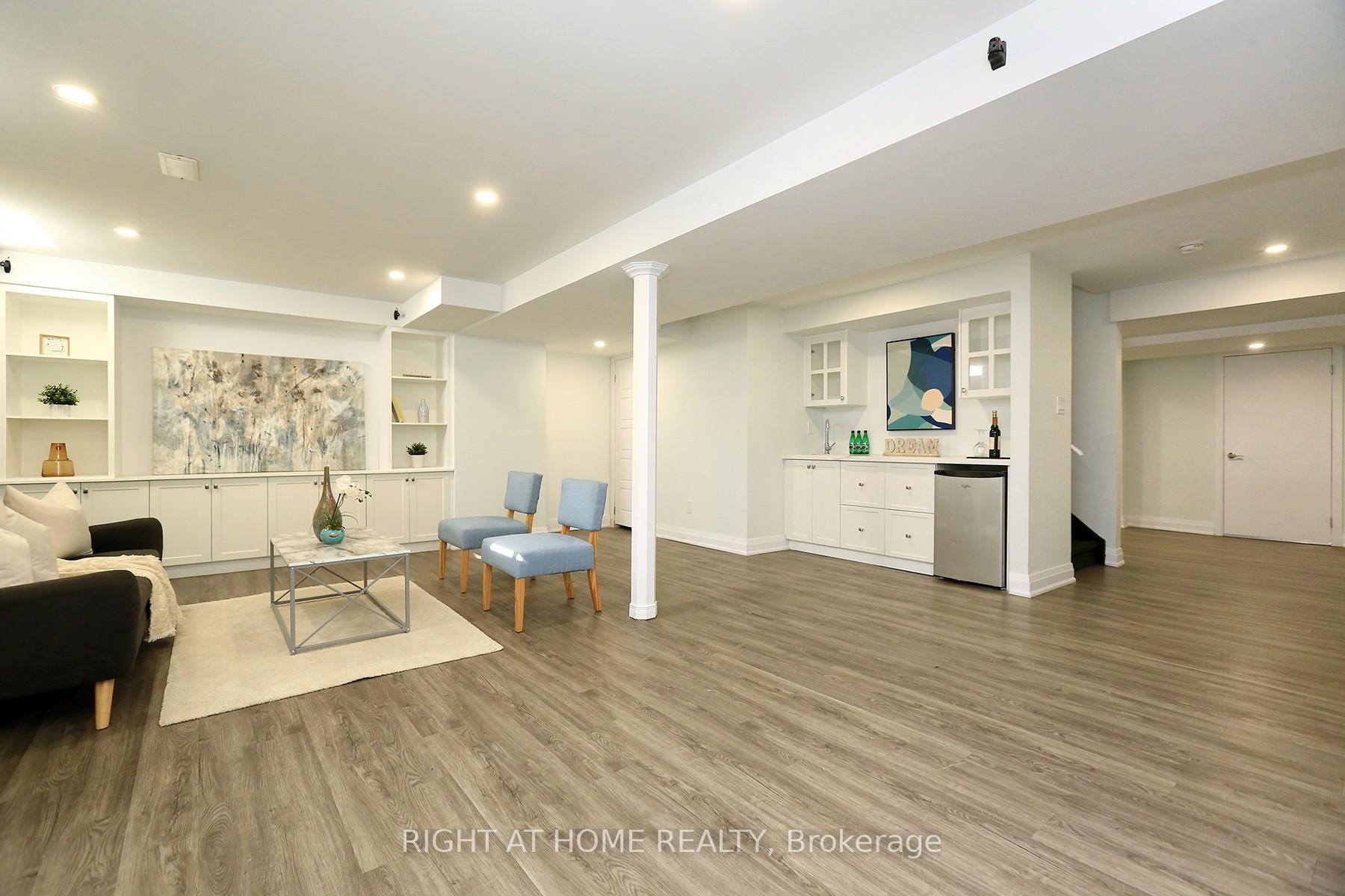 Photo 12 of 63 East's Corner Boulevard, Vaughan, Vellore Village — HOMEH